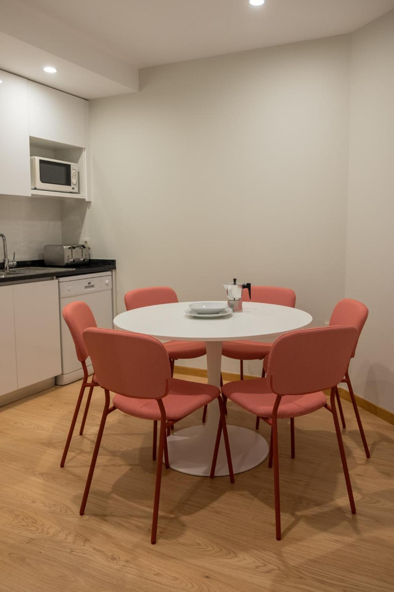 Two-Bedroom Apartment - Photo 15