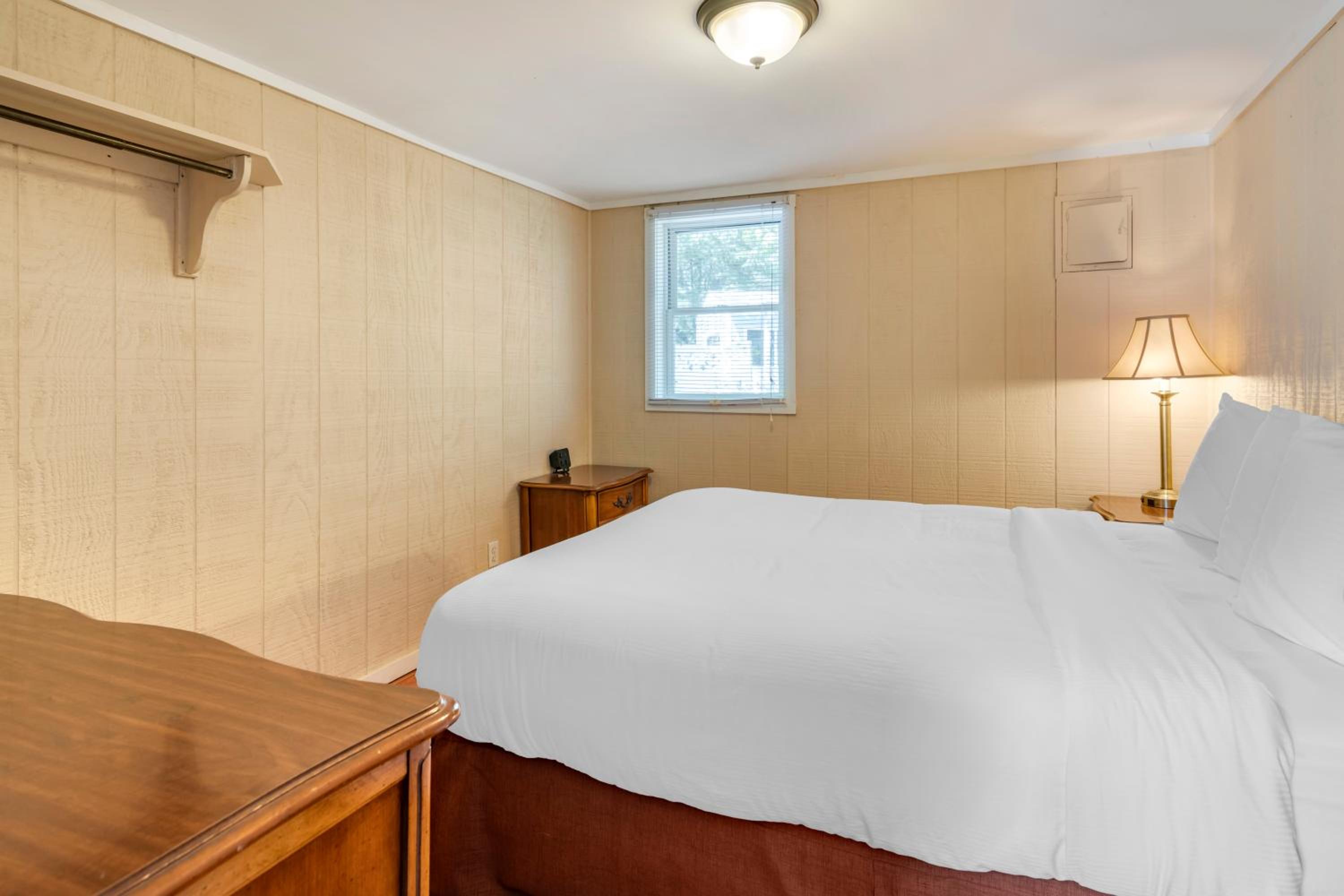 Two-Bedroom Large Cottage photo 2