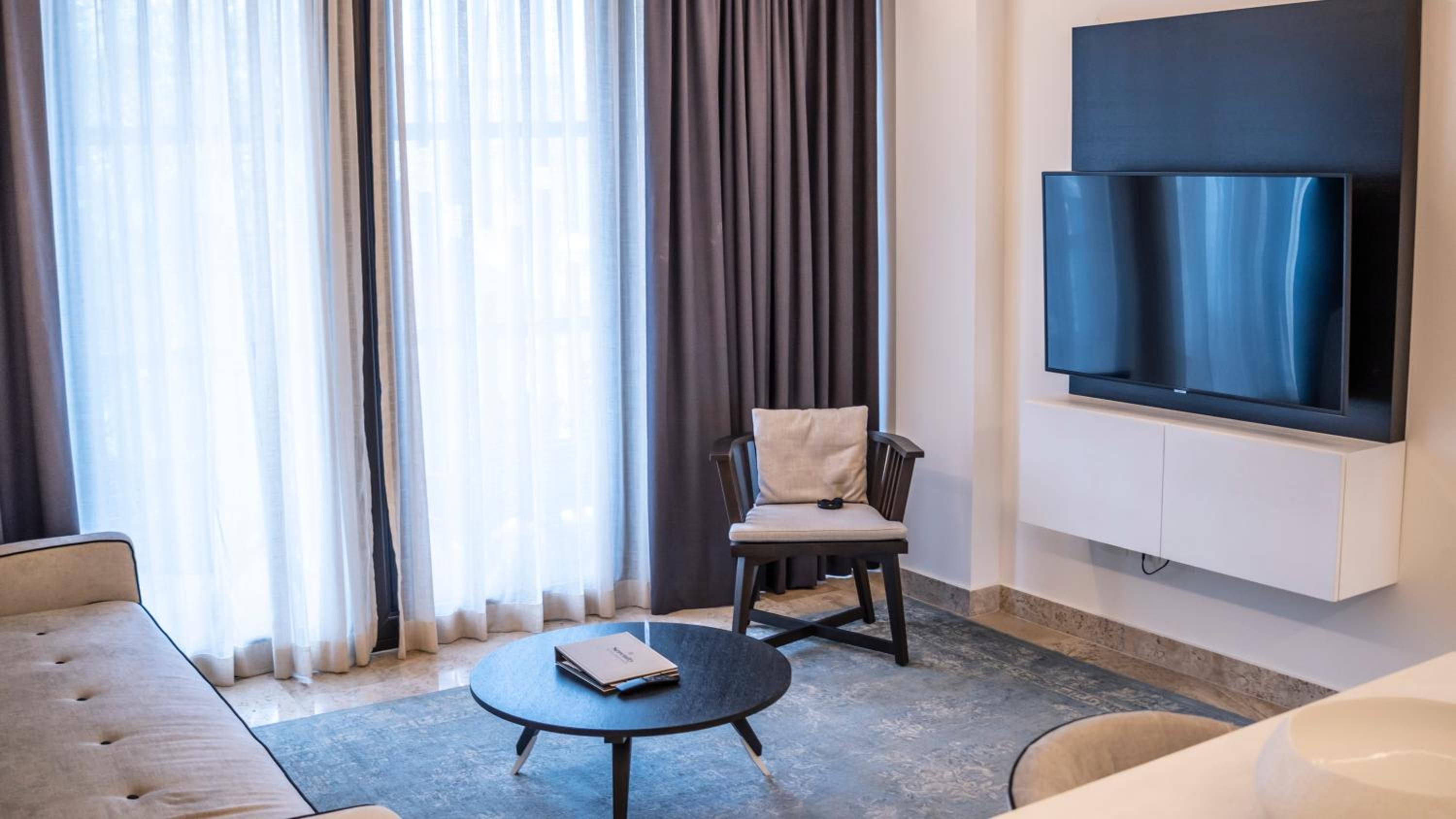 One Bedroom Suite - Photo 6