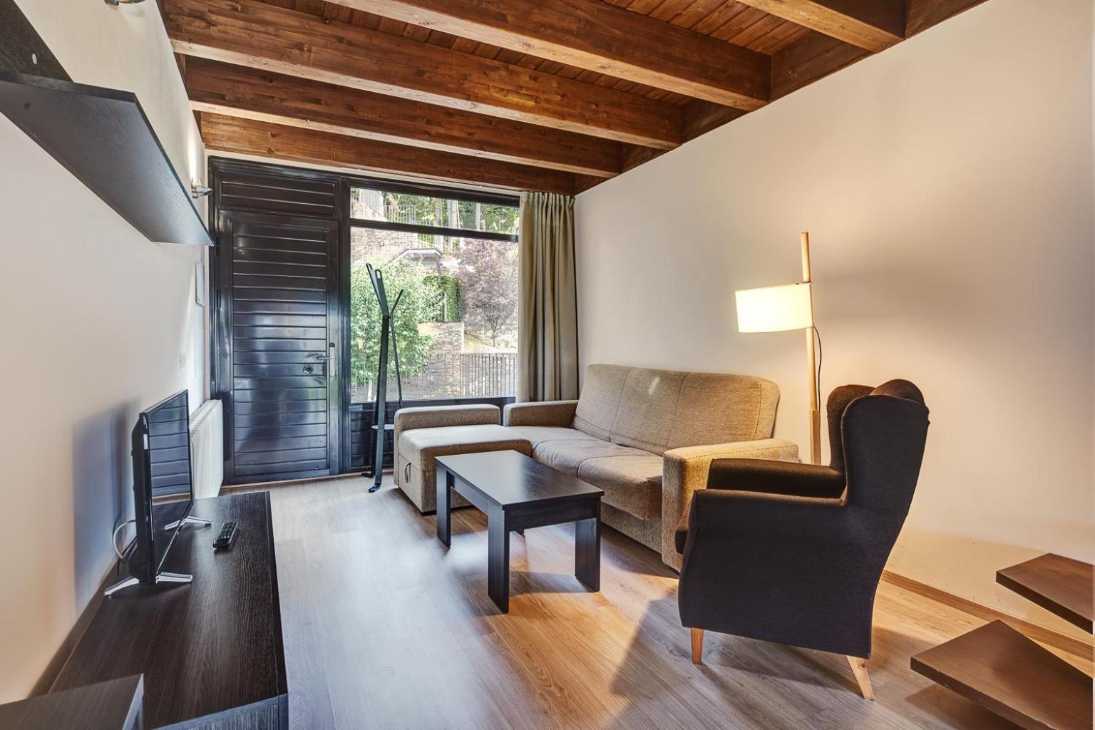 Apartment with Terrace - Photo 1