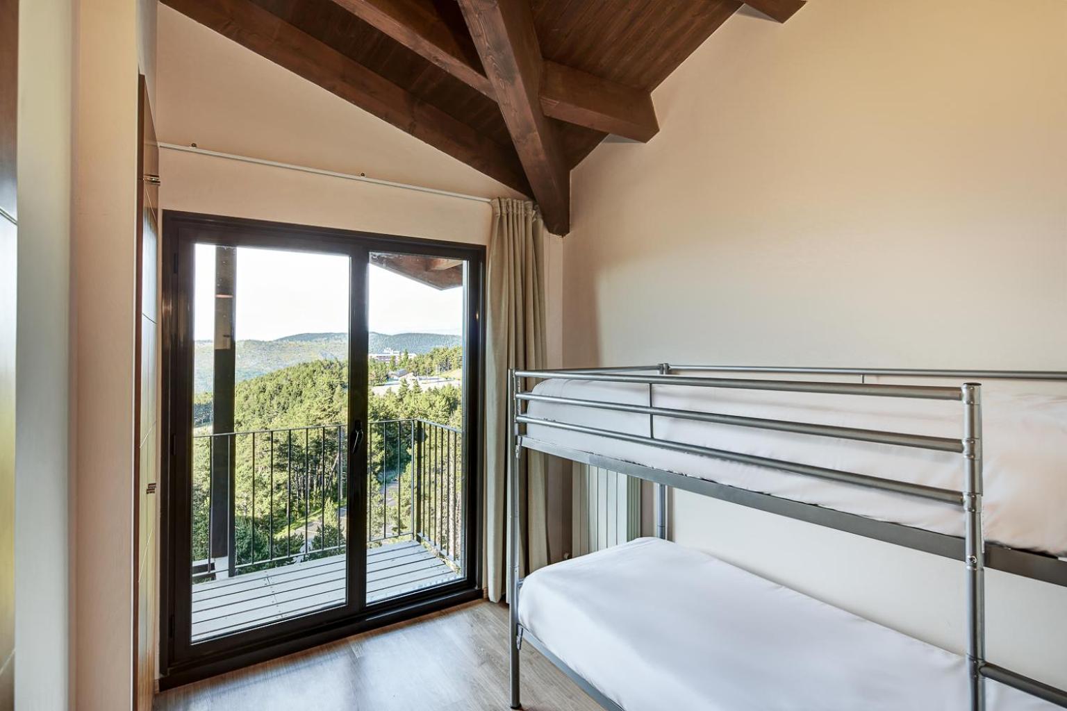 Apartment with Terrace - Photo 2