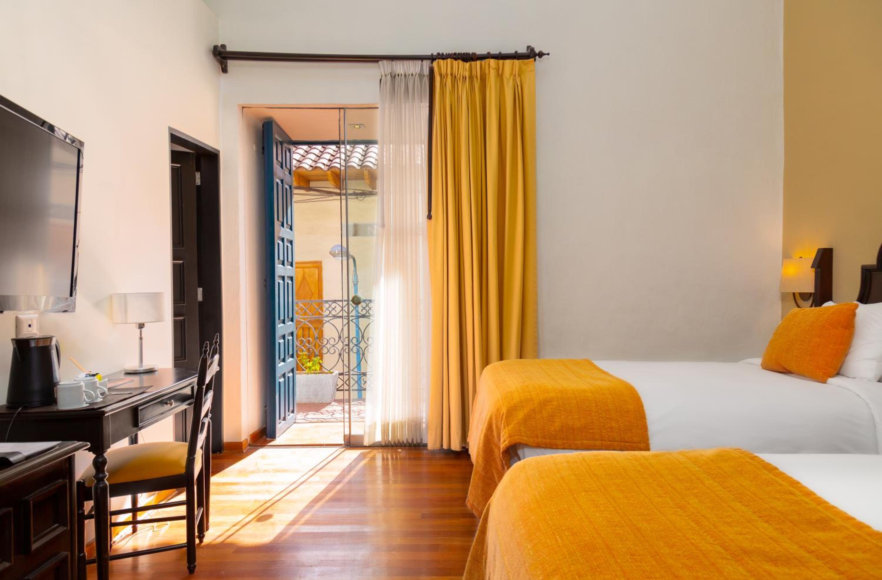 Twin Room - Photo 2