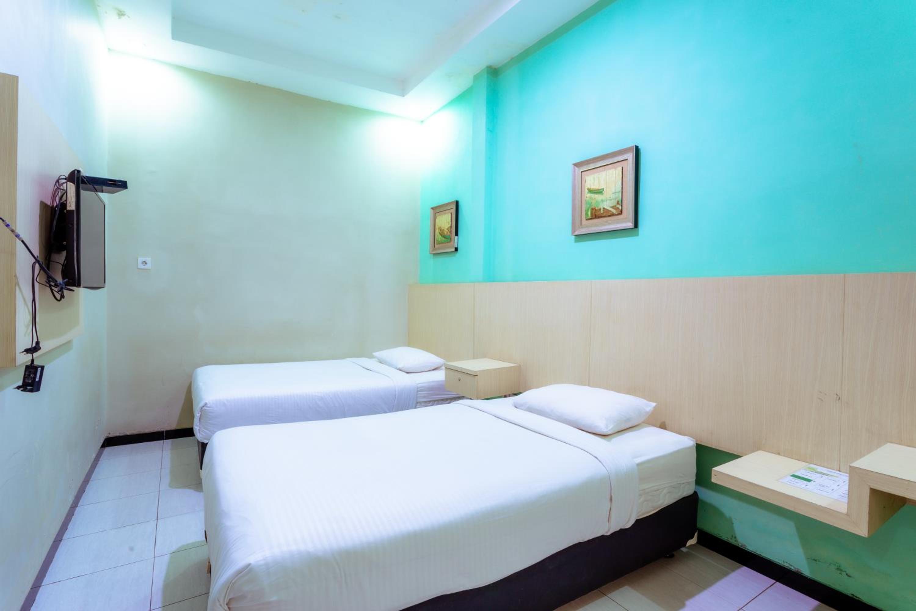 Deluxe Twin Room - Photo 5