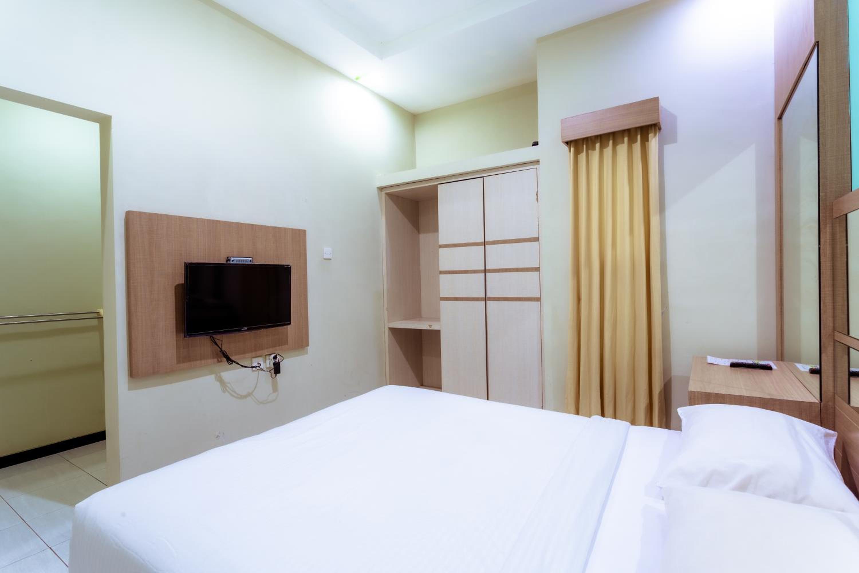 Deluxe Double Room - Photo 7