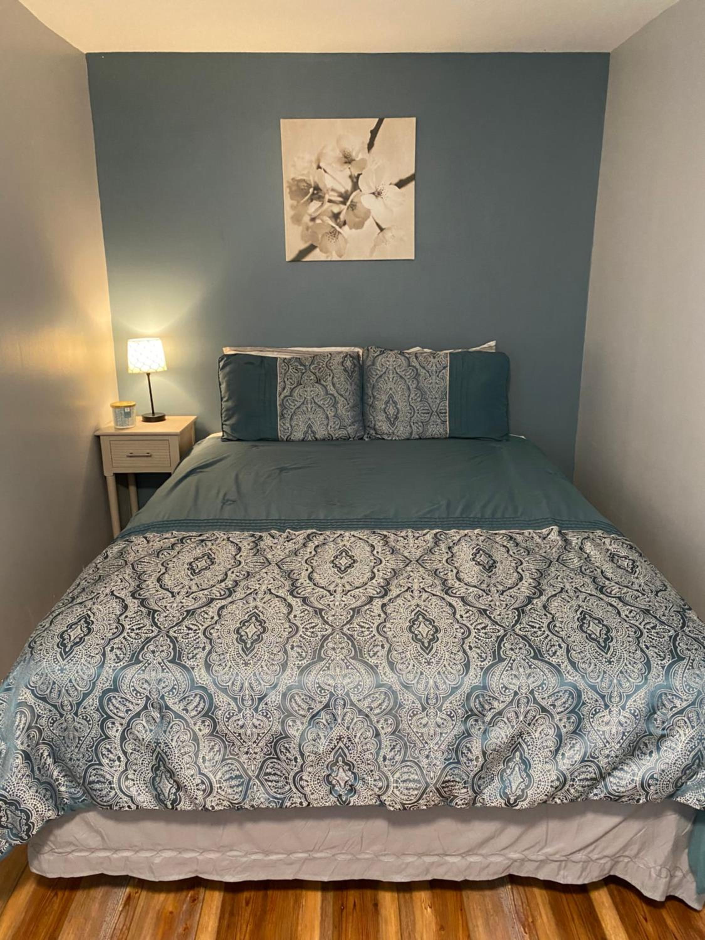 One-Bedroom House - Photo 2