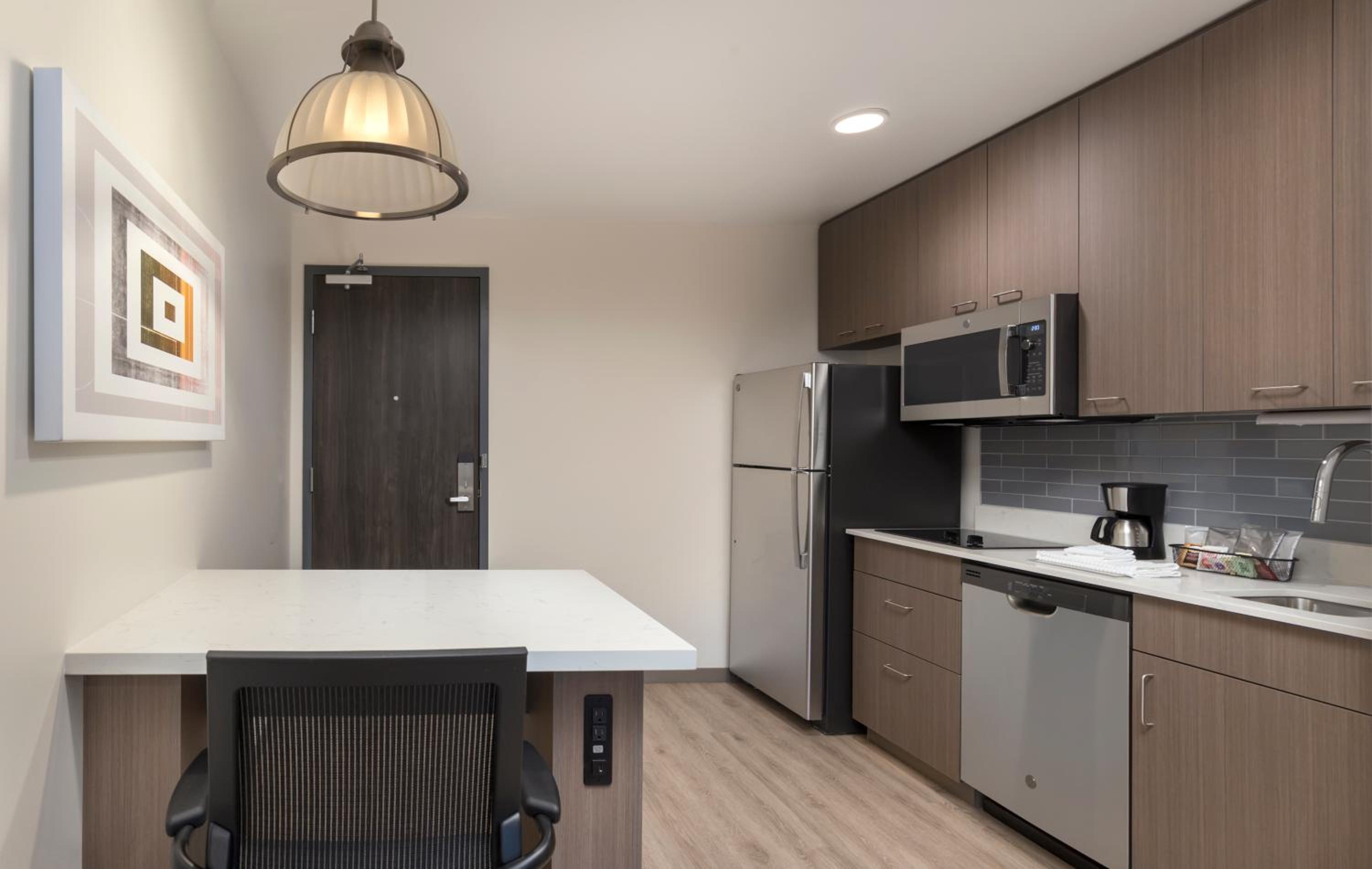 One-Bedroom King Suite with Sofa Bed and Kitchen - Photo 2