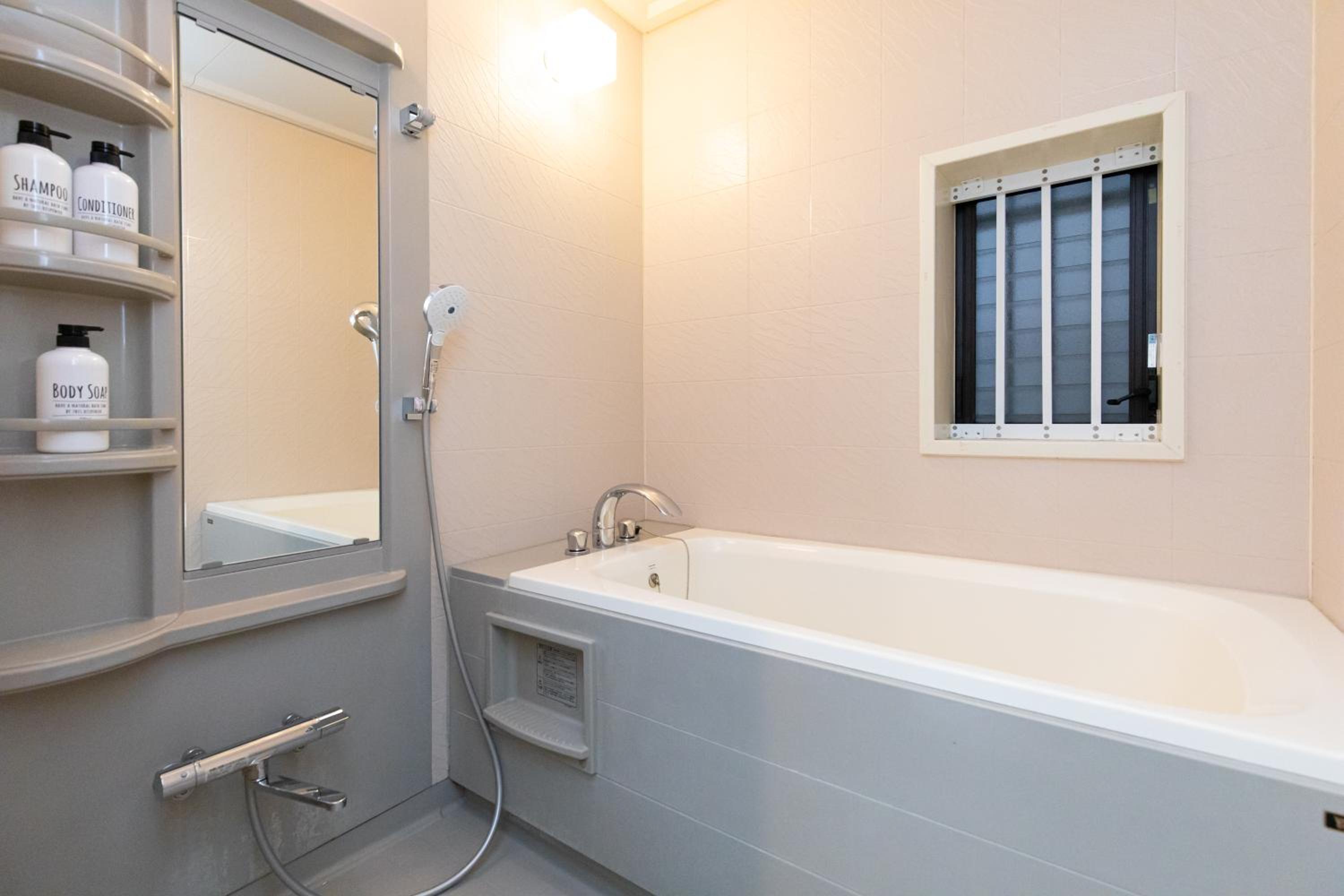 Studio Apartment photo 3