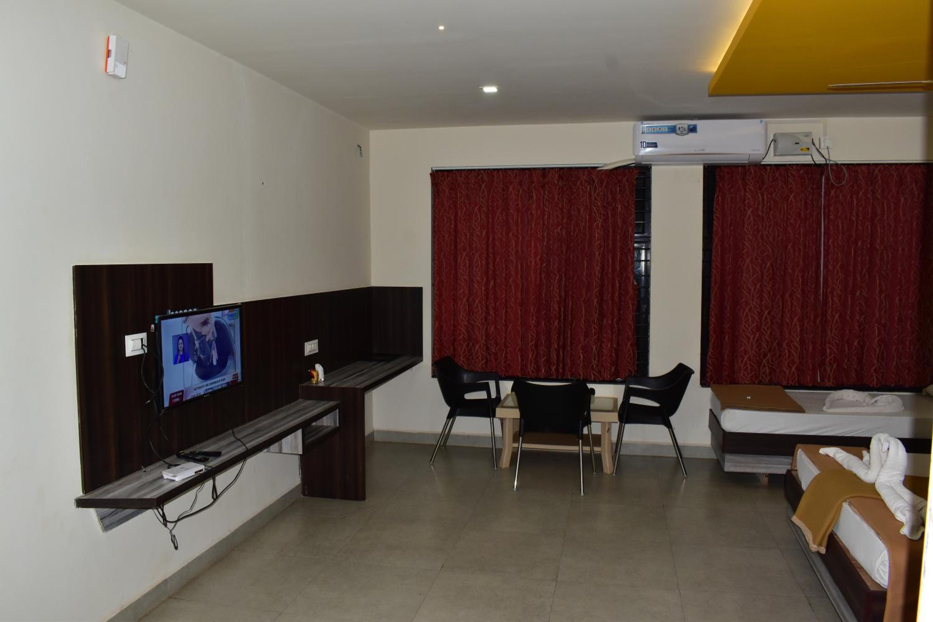 Deluxe Triple Room