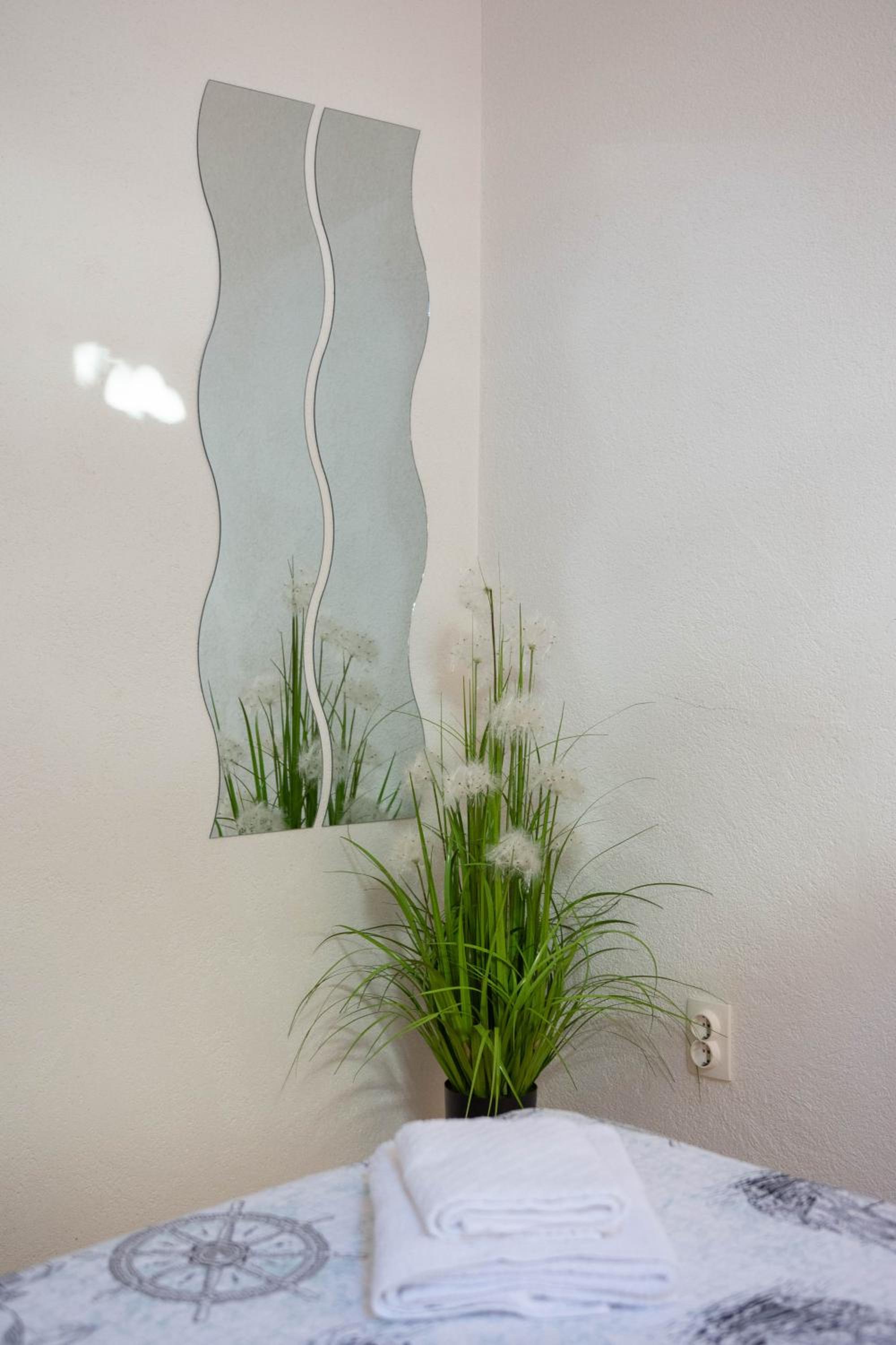 Duplex One-Bedroom Apartment - Photo 20