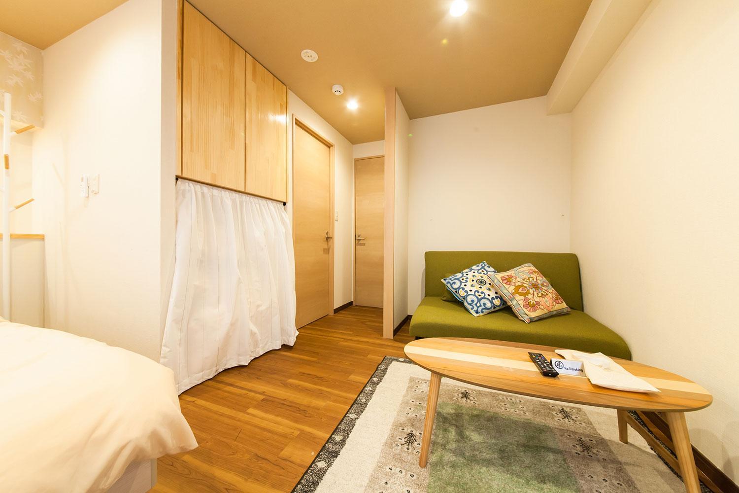 One-Bedroom Apartment photo 2