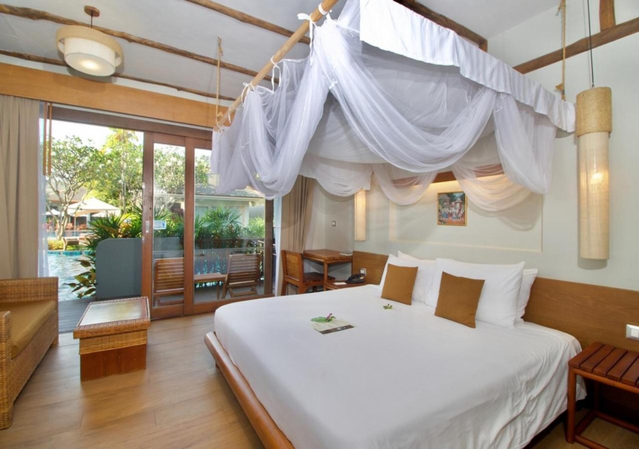Deluxe Double Room with Pool Access - Photo 6