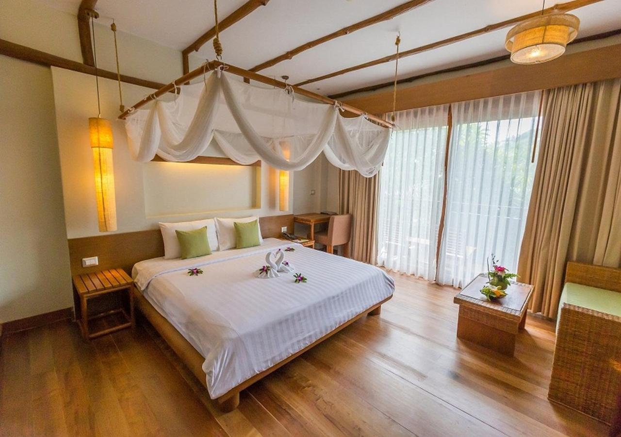 Deluxe Double Room with Pool View - Photo 1