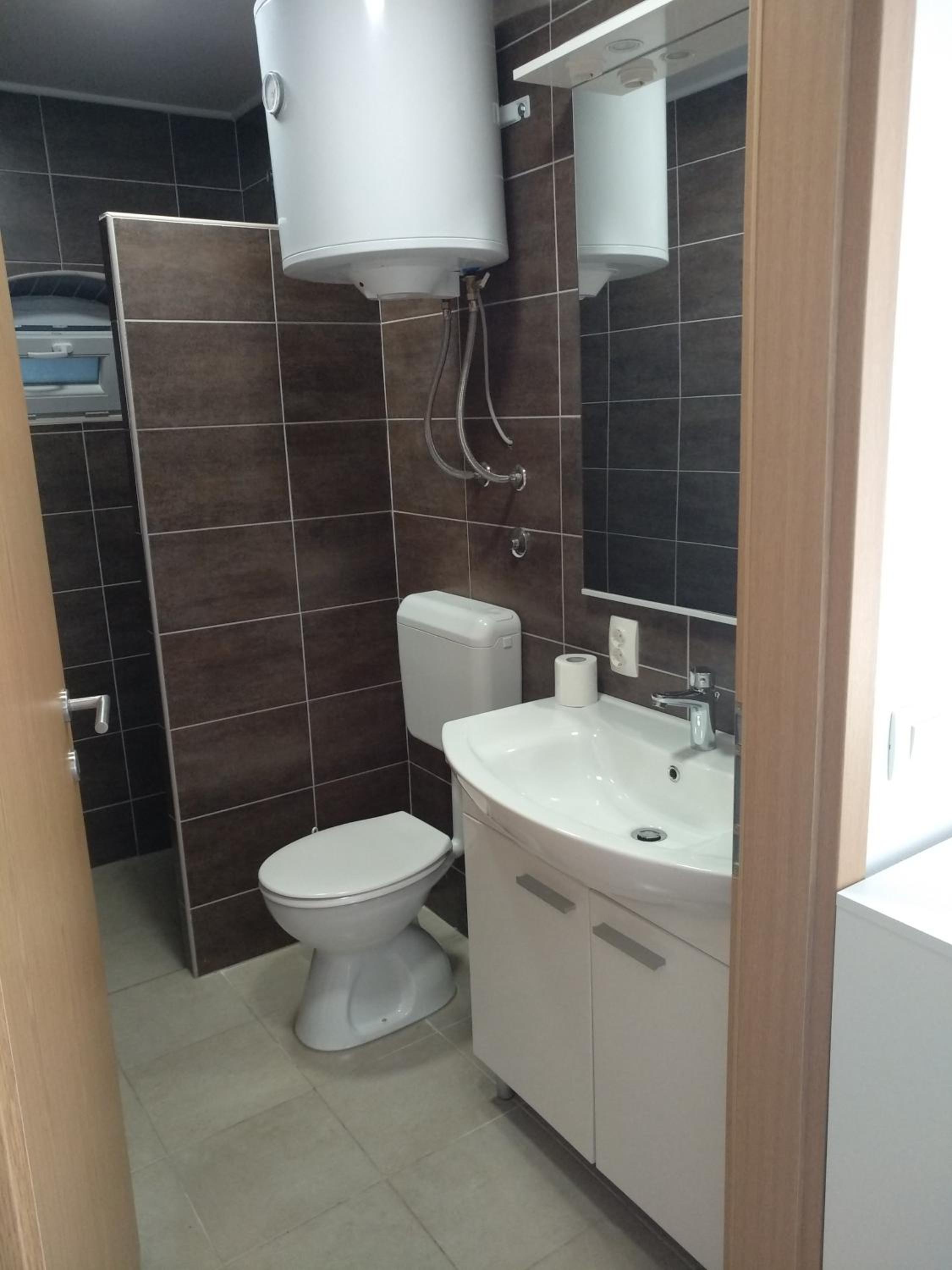 One-Bedroom Apartment - Photo 17