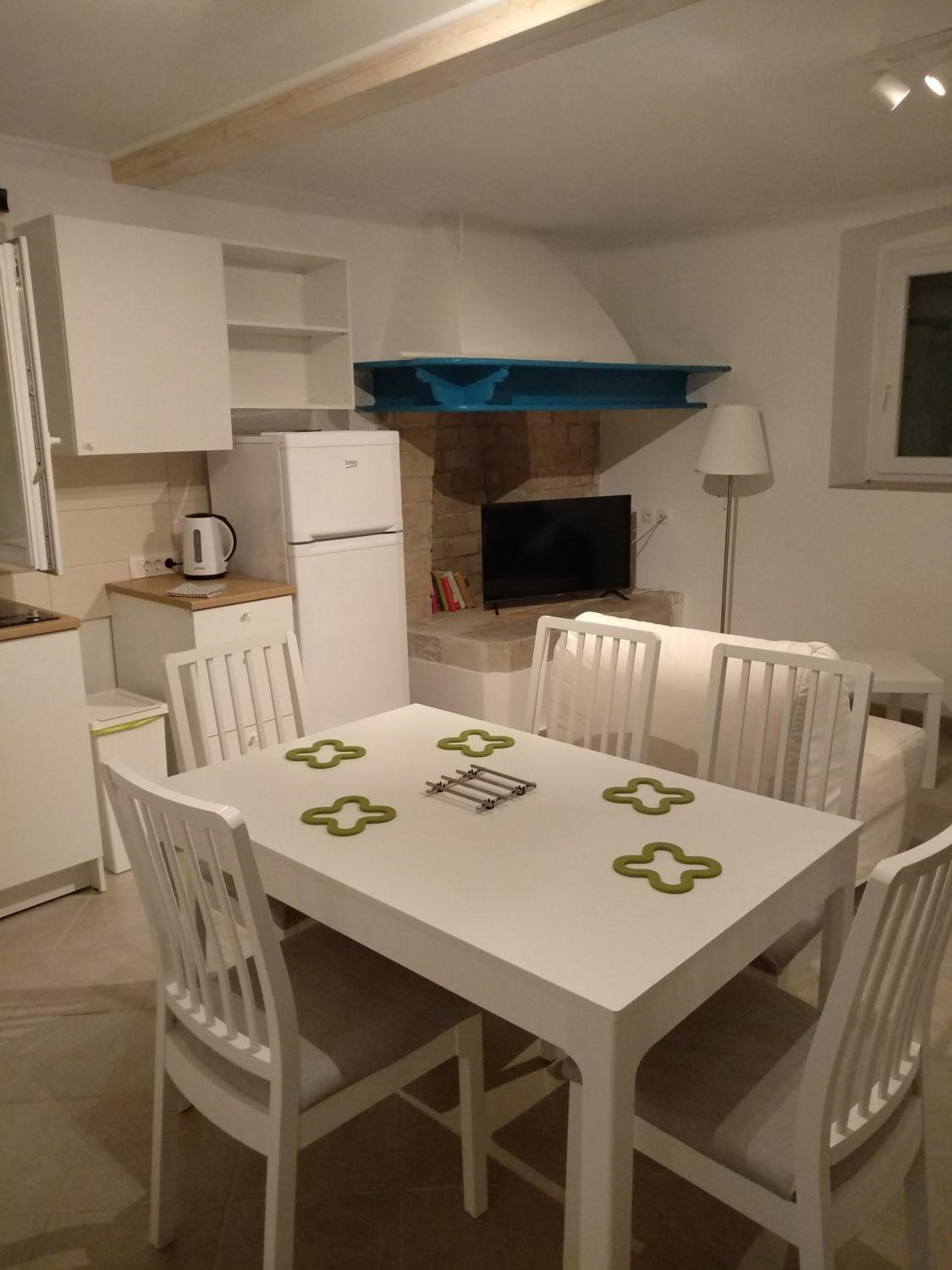 One-Bedroom Apartment - Photo 16