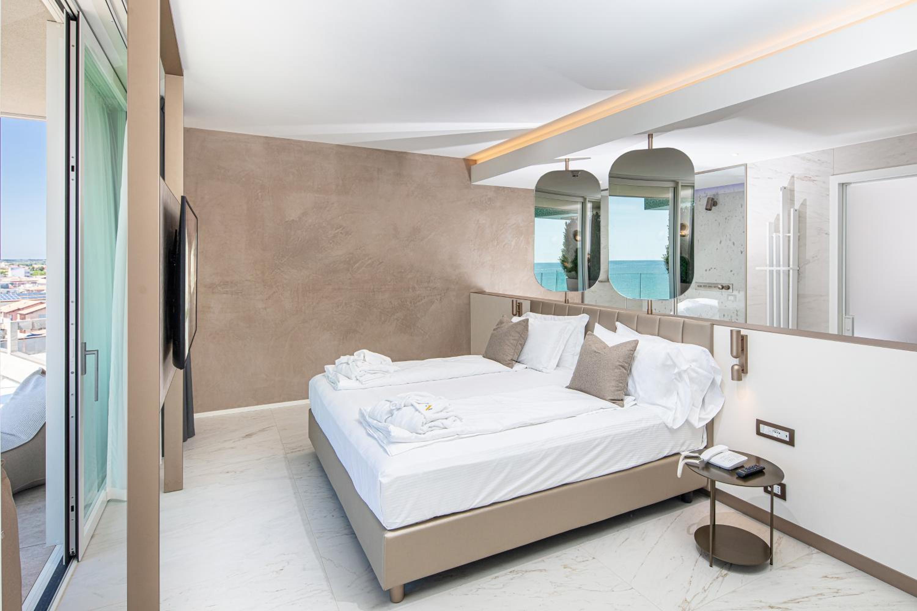 King Suite with Spa Bath
