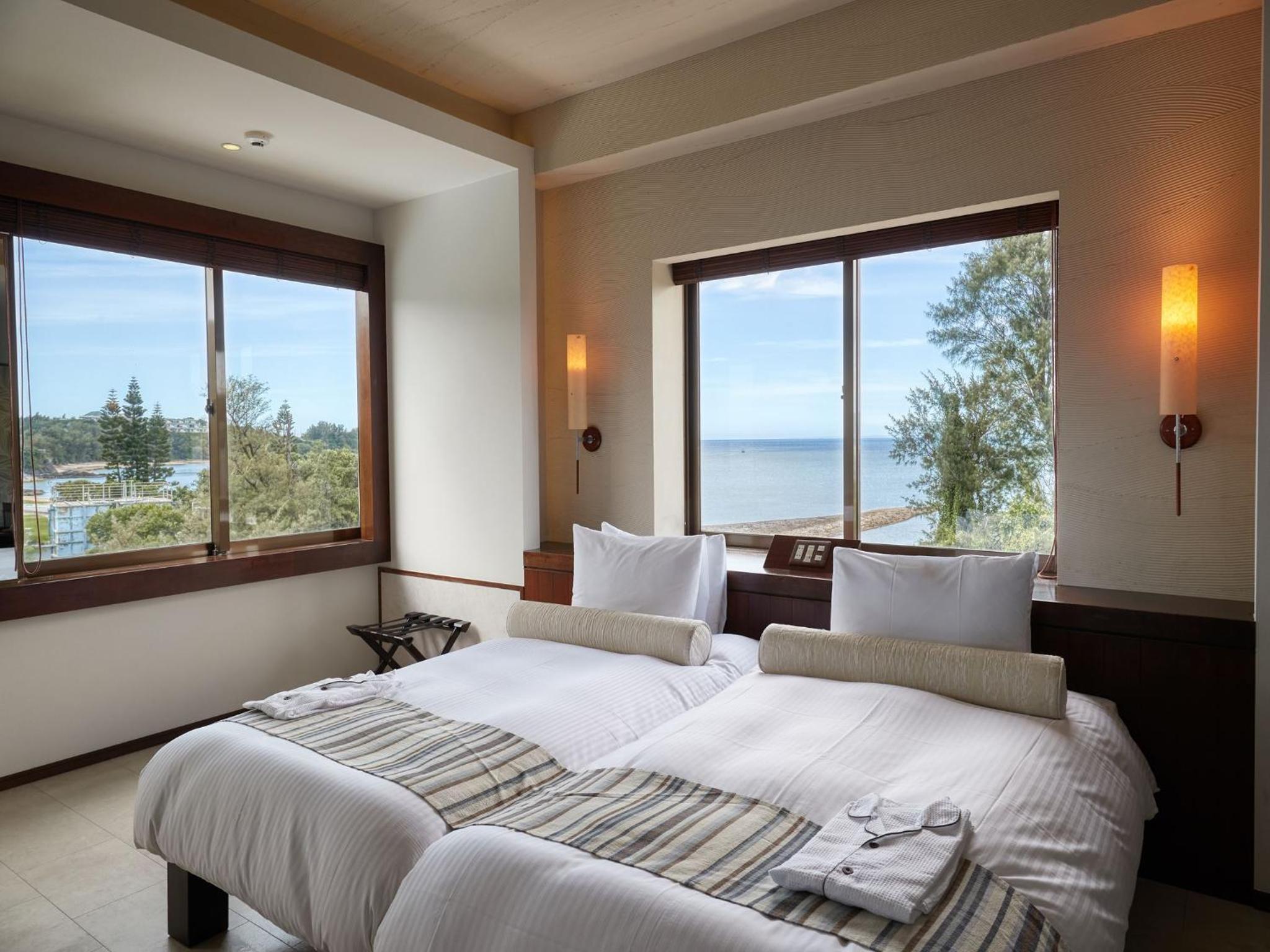 Deluxe Twin Room with Sea View