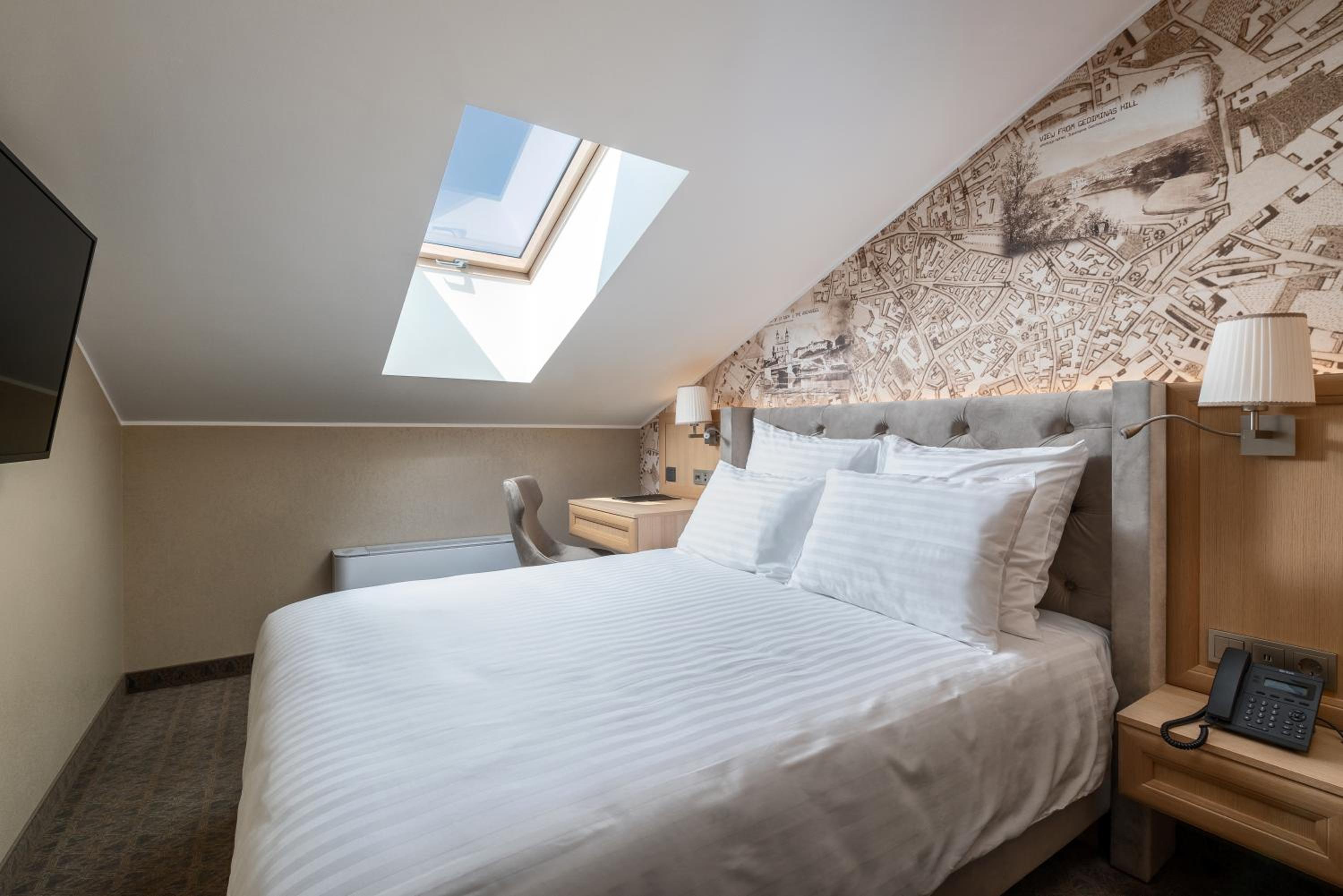 Attic Double Room - Photo 1