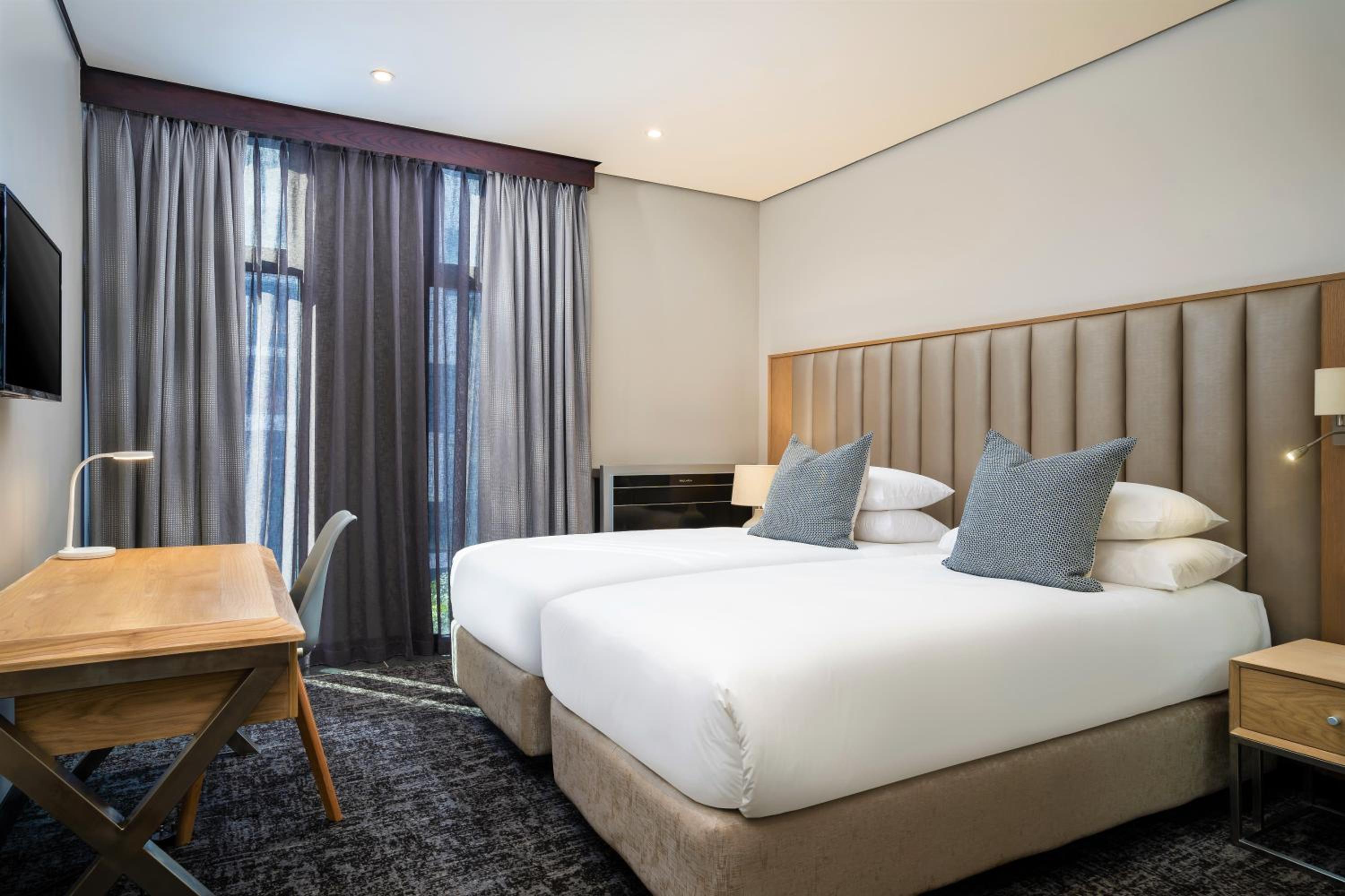 Deluxe Twin Room photo 3