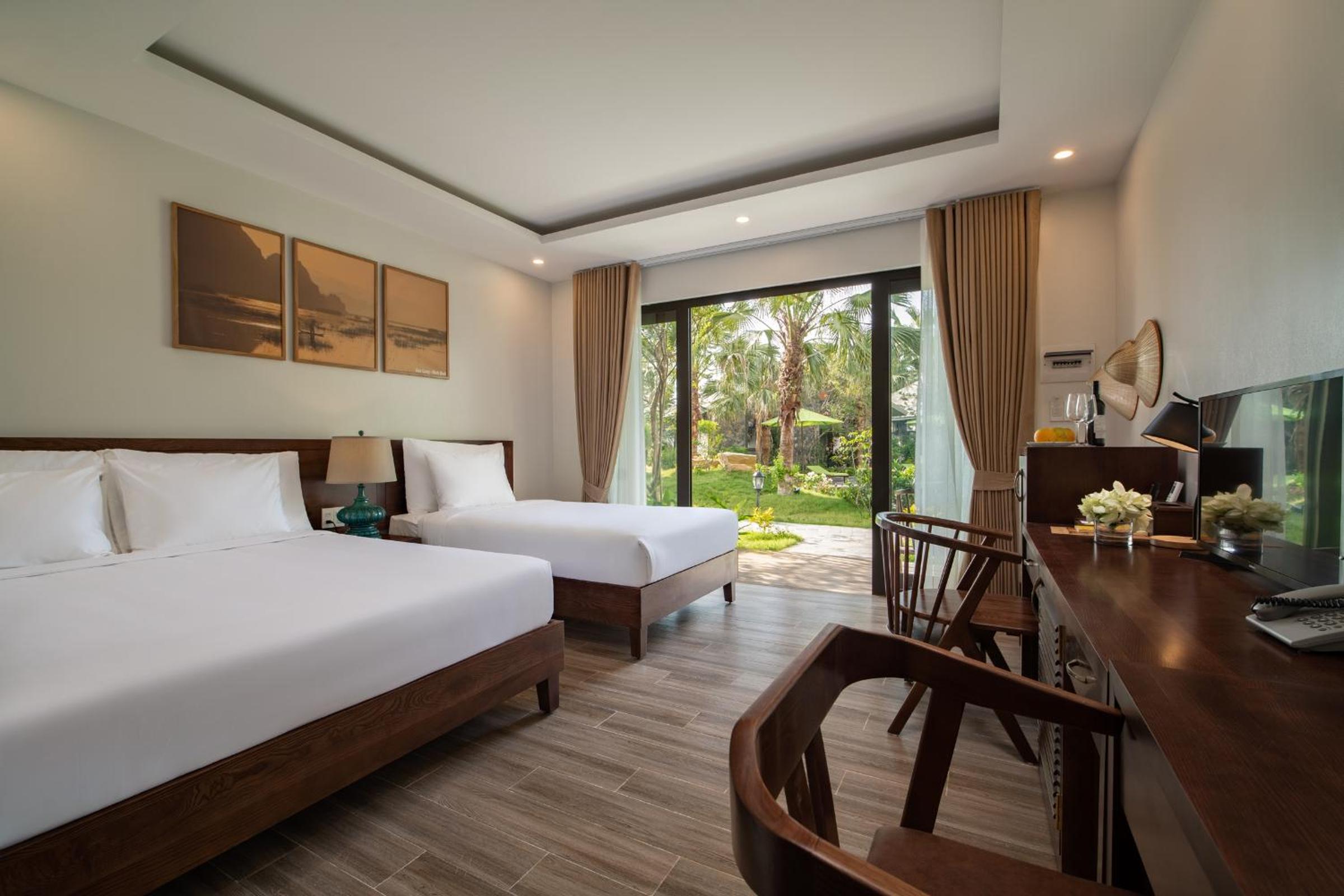 Deluxe Family Room