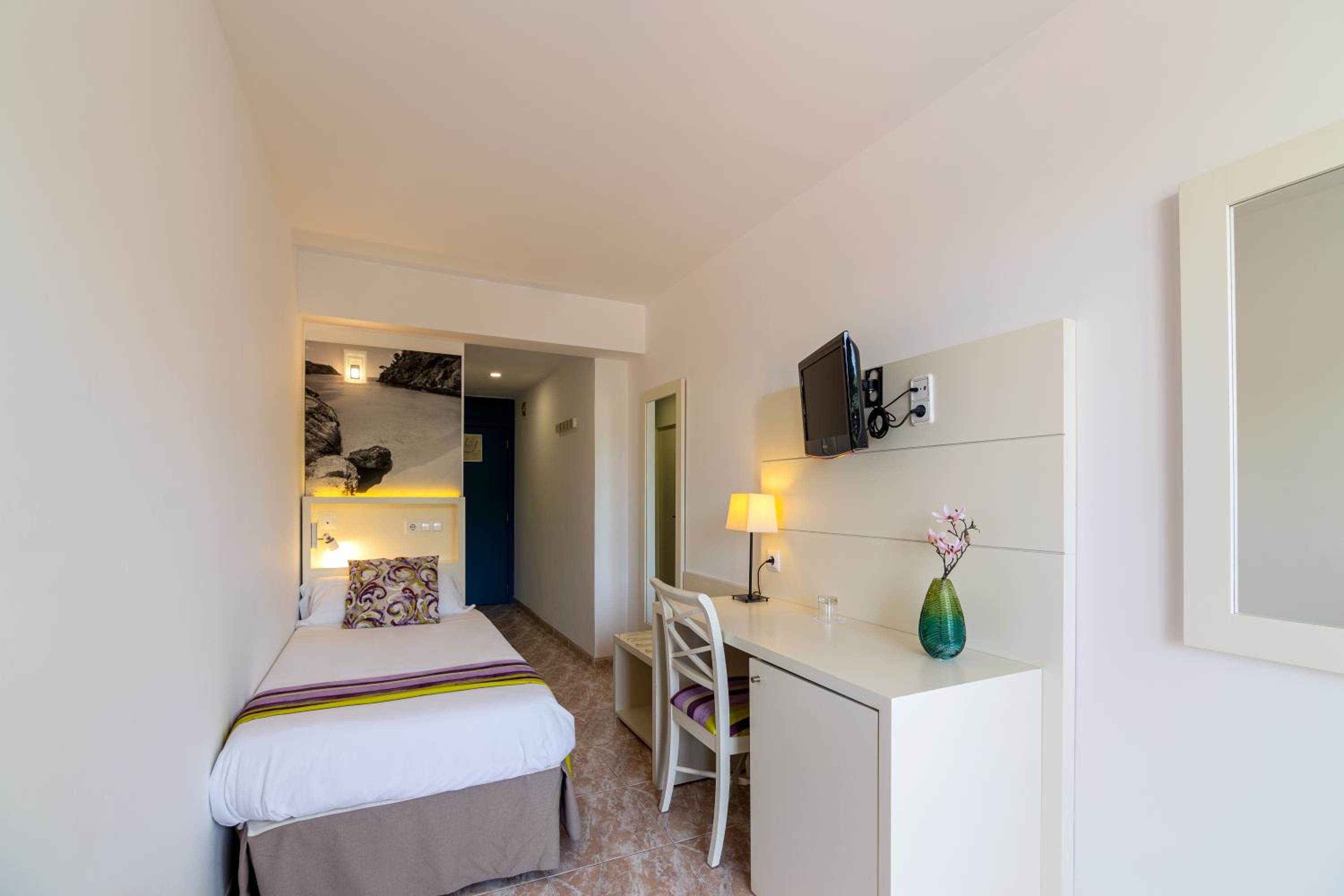 Habitación Sencilla con Balcón