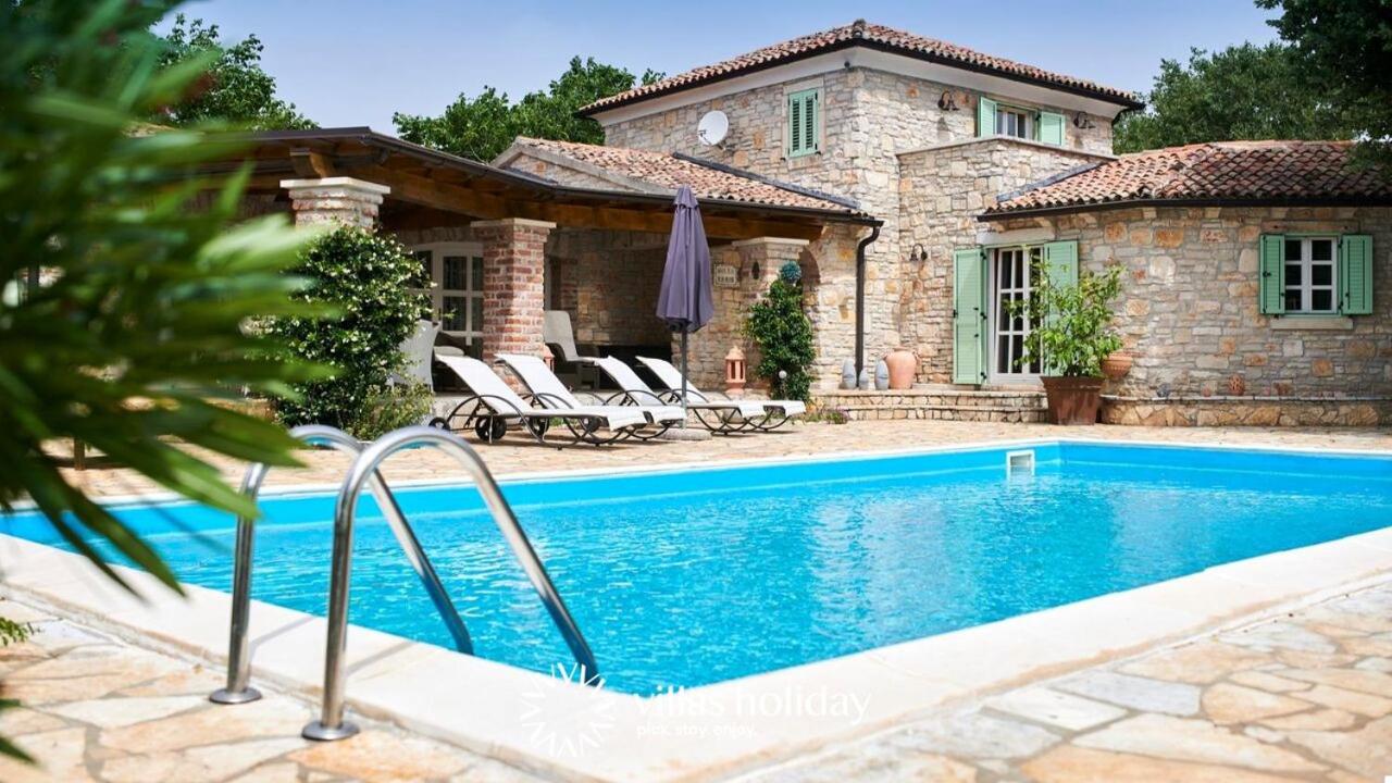 Villa with Private Pool photo 1