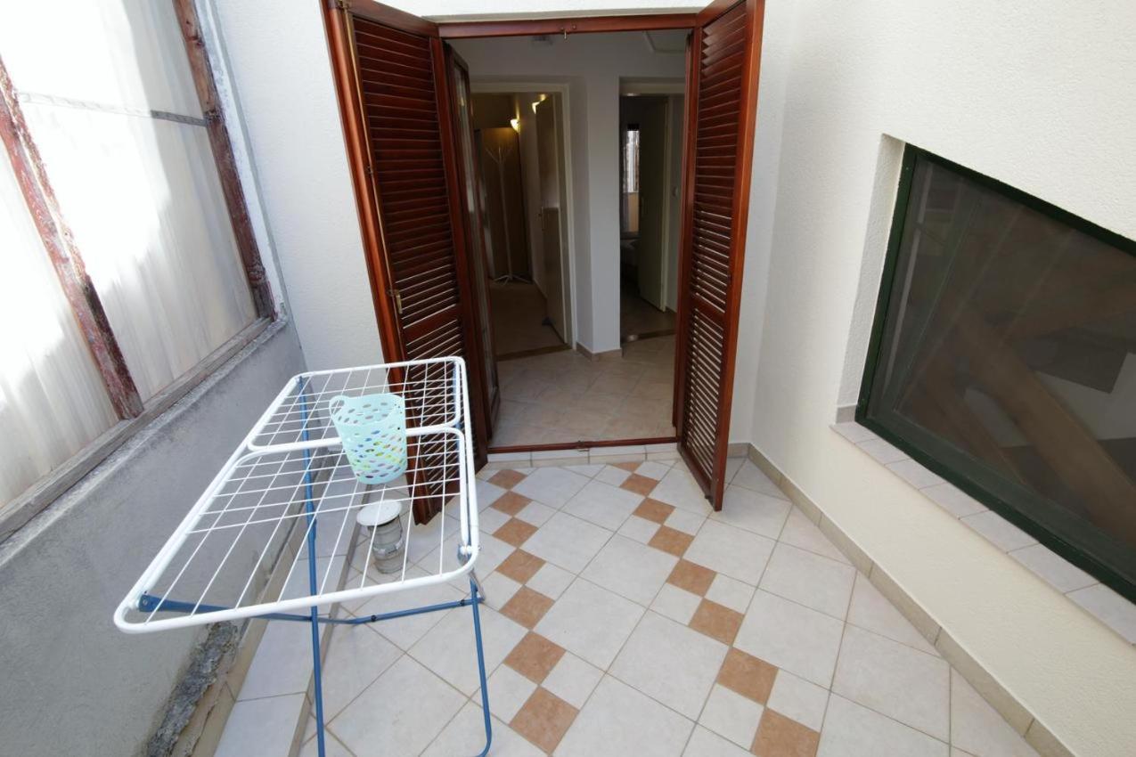Three-Bedroom House photo 3