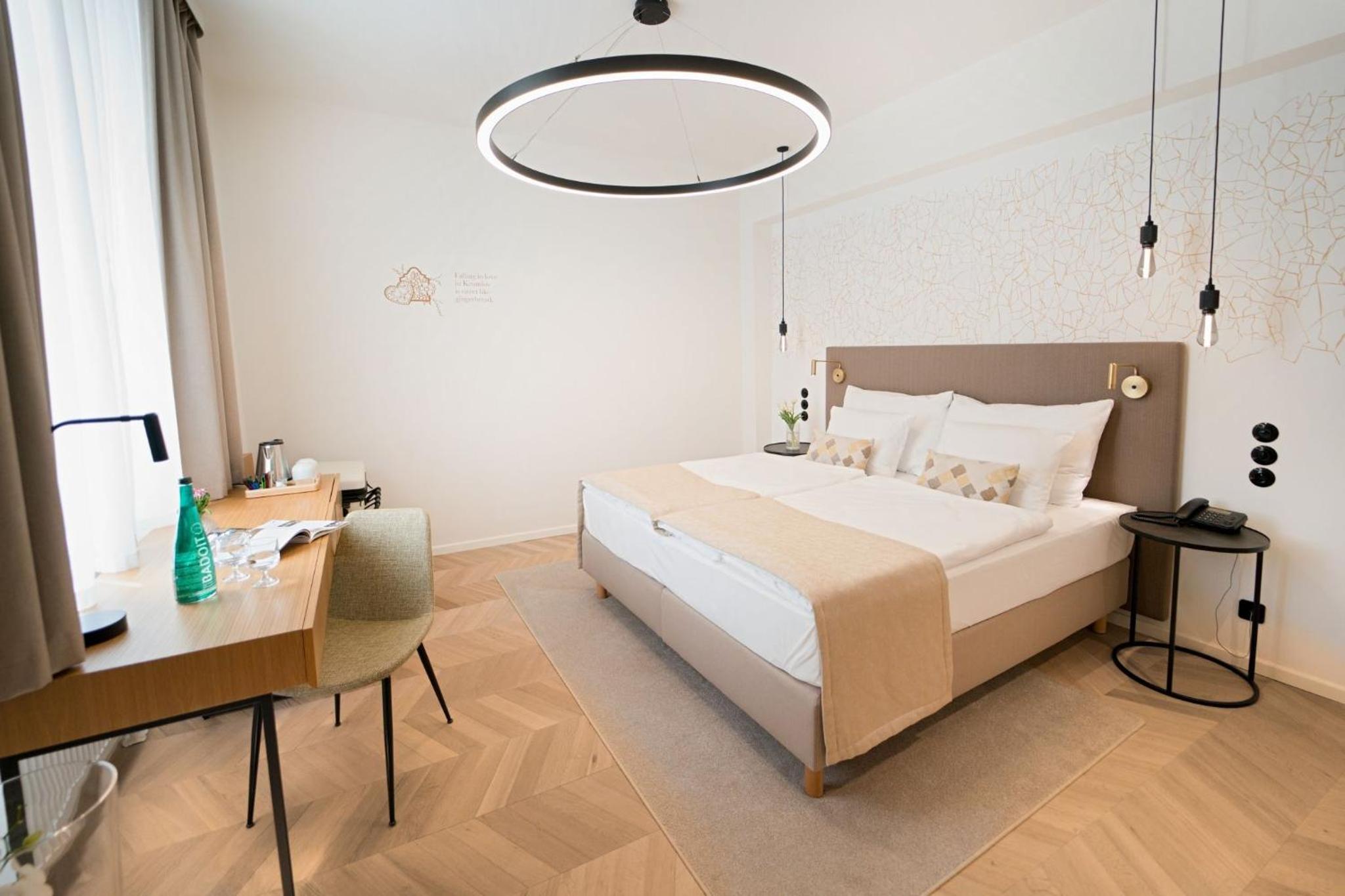 Standard Double or Twin Room - Photo 6