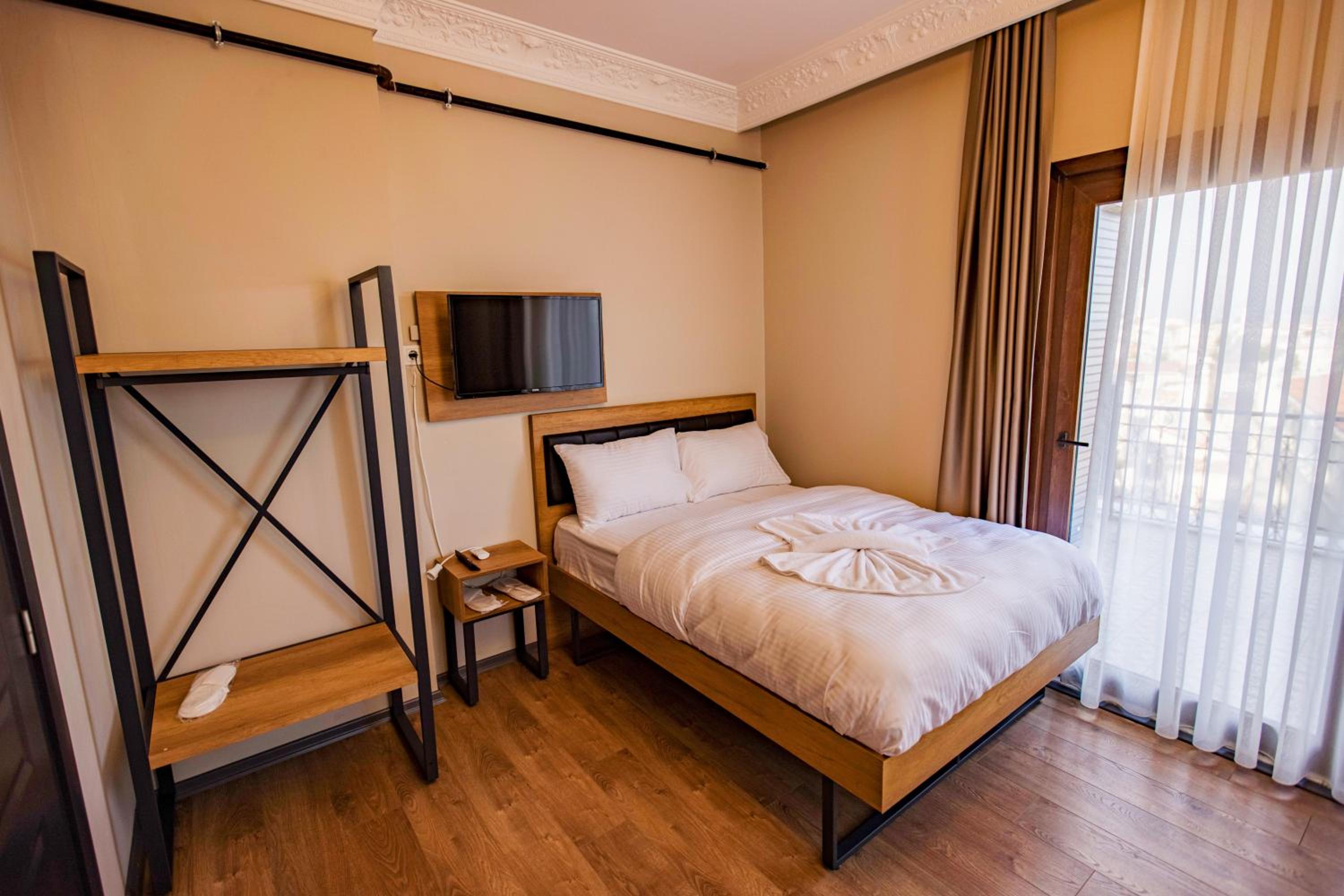 Family Suite with Balcony photo 3