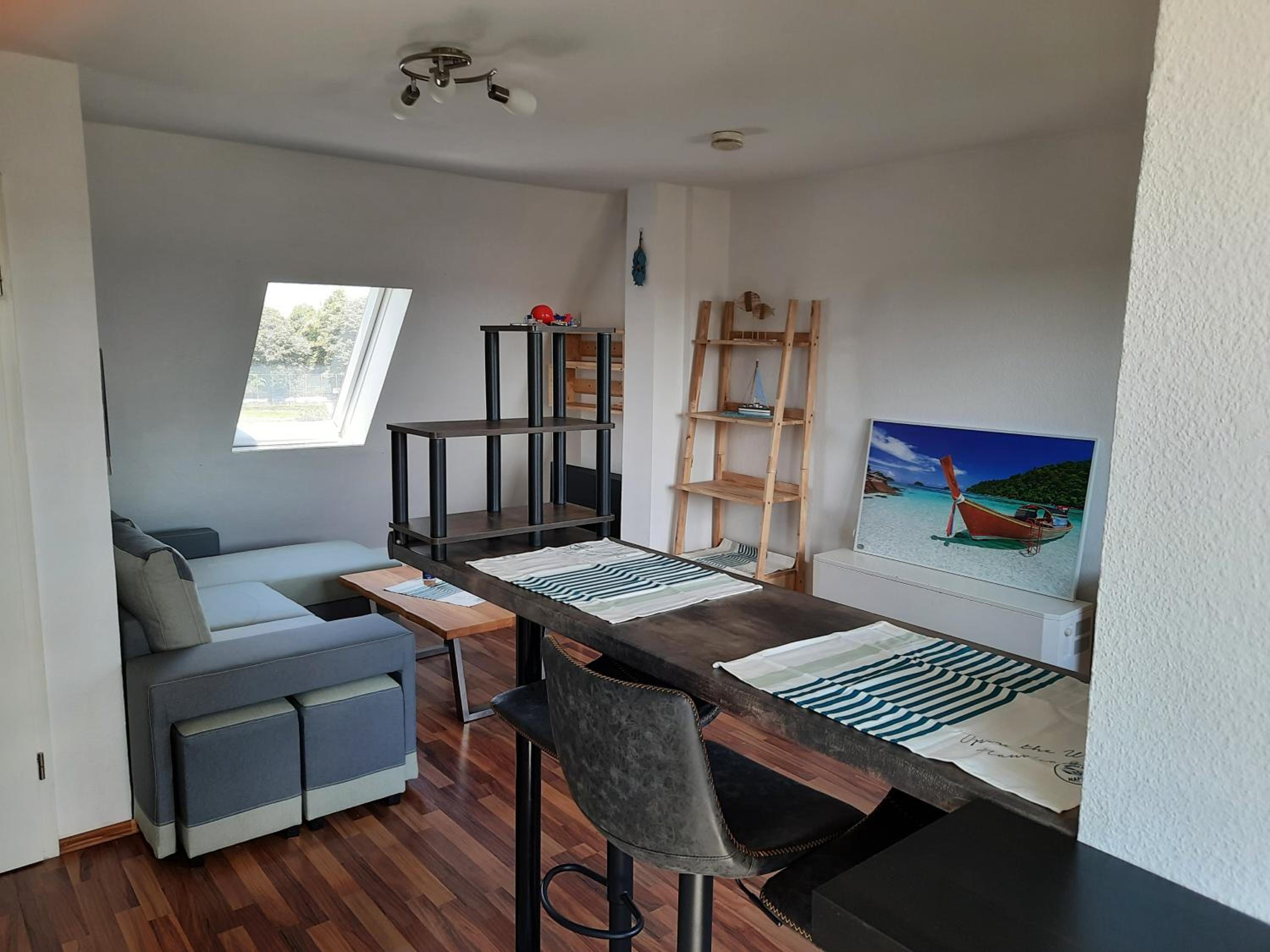 One-Bedroom Apartment photo 1