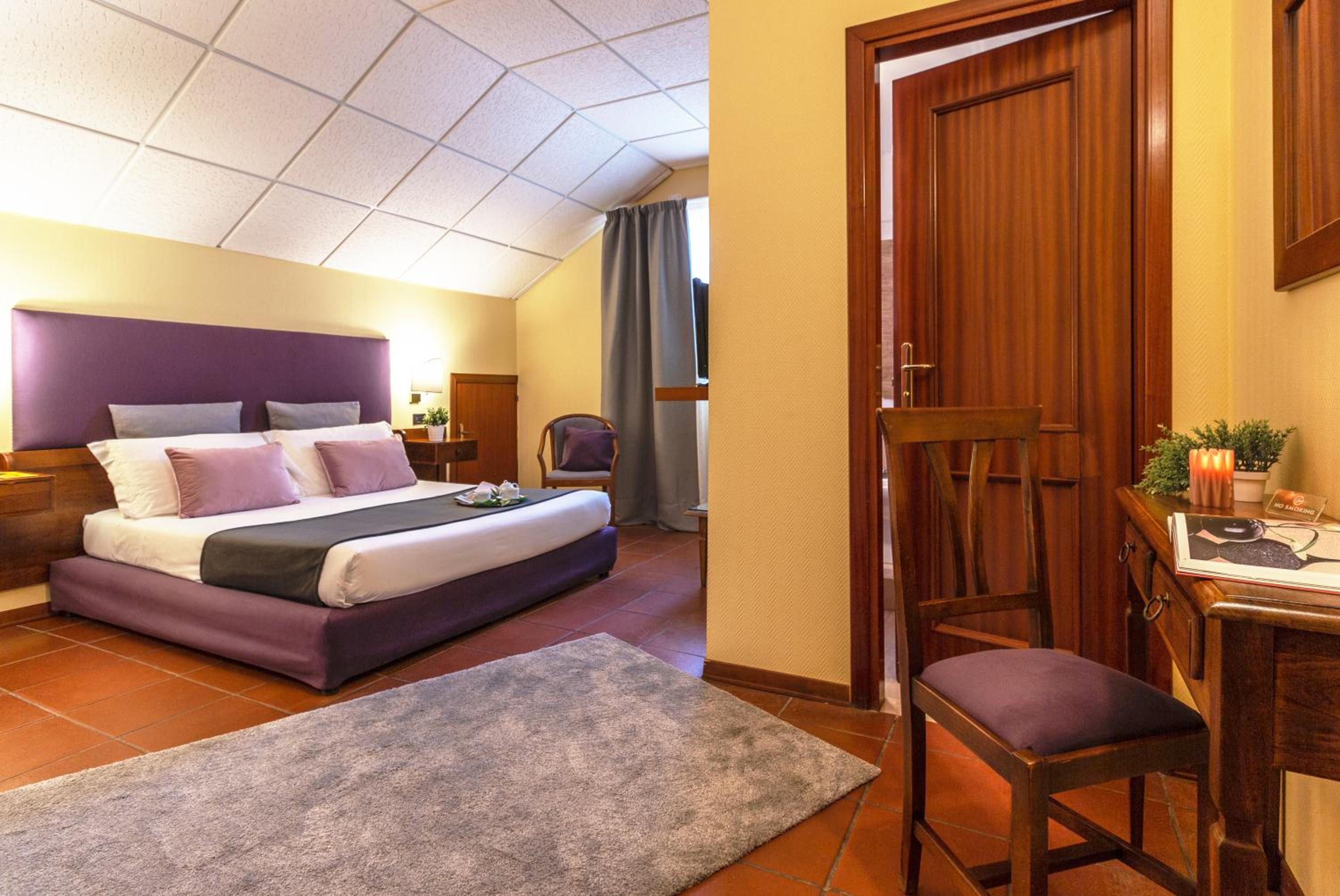 Classic Double Room - Photo 2