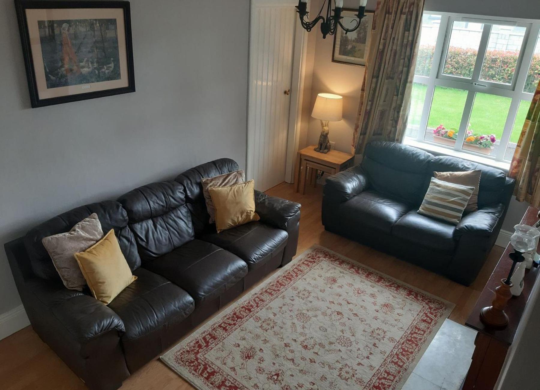 Four-Bedroom House photo 1