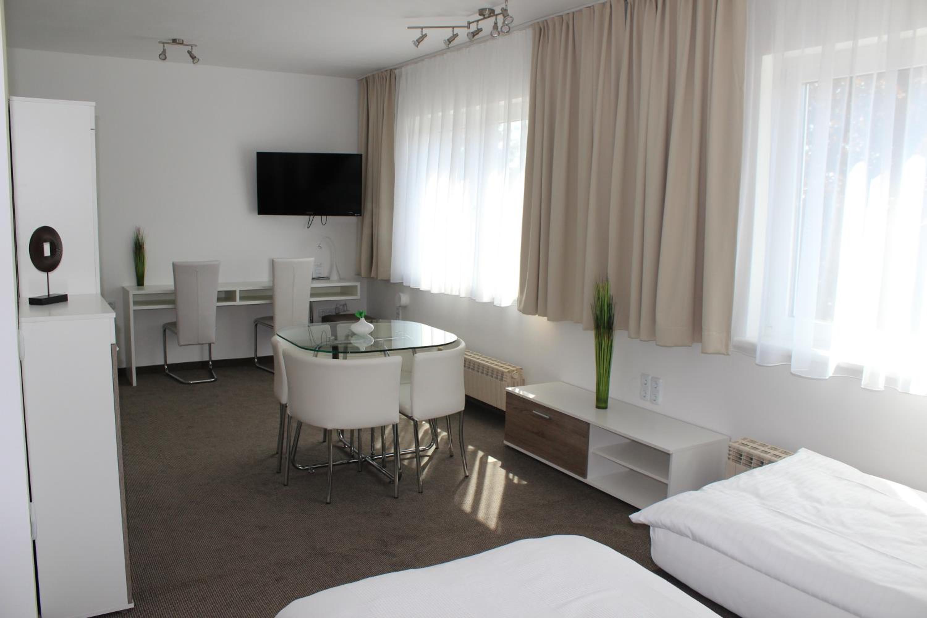 Family Room photo 1