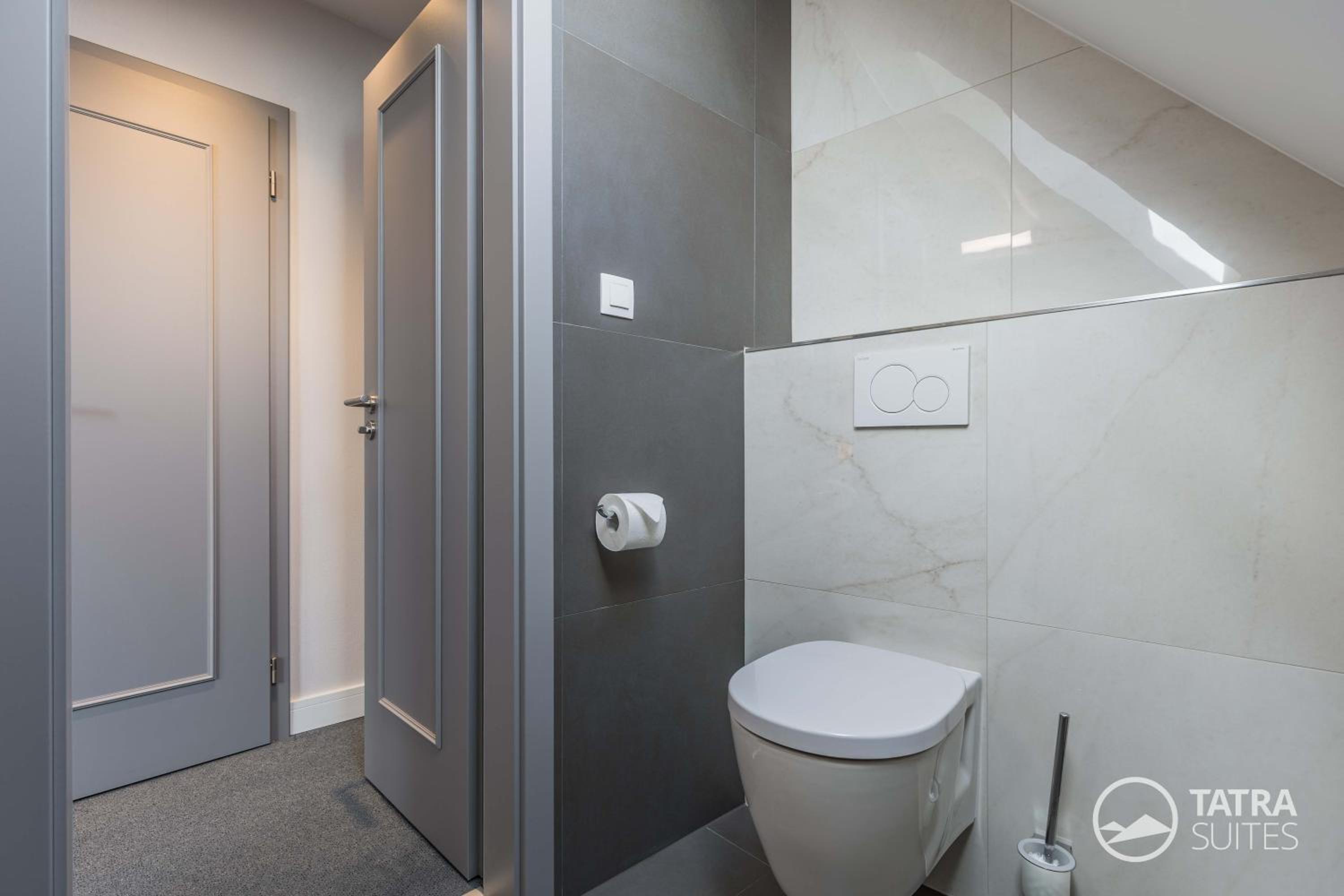 One-Bedroom Apartment - Photo 8