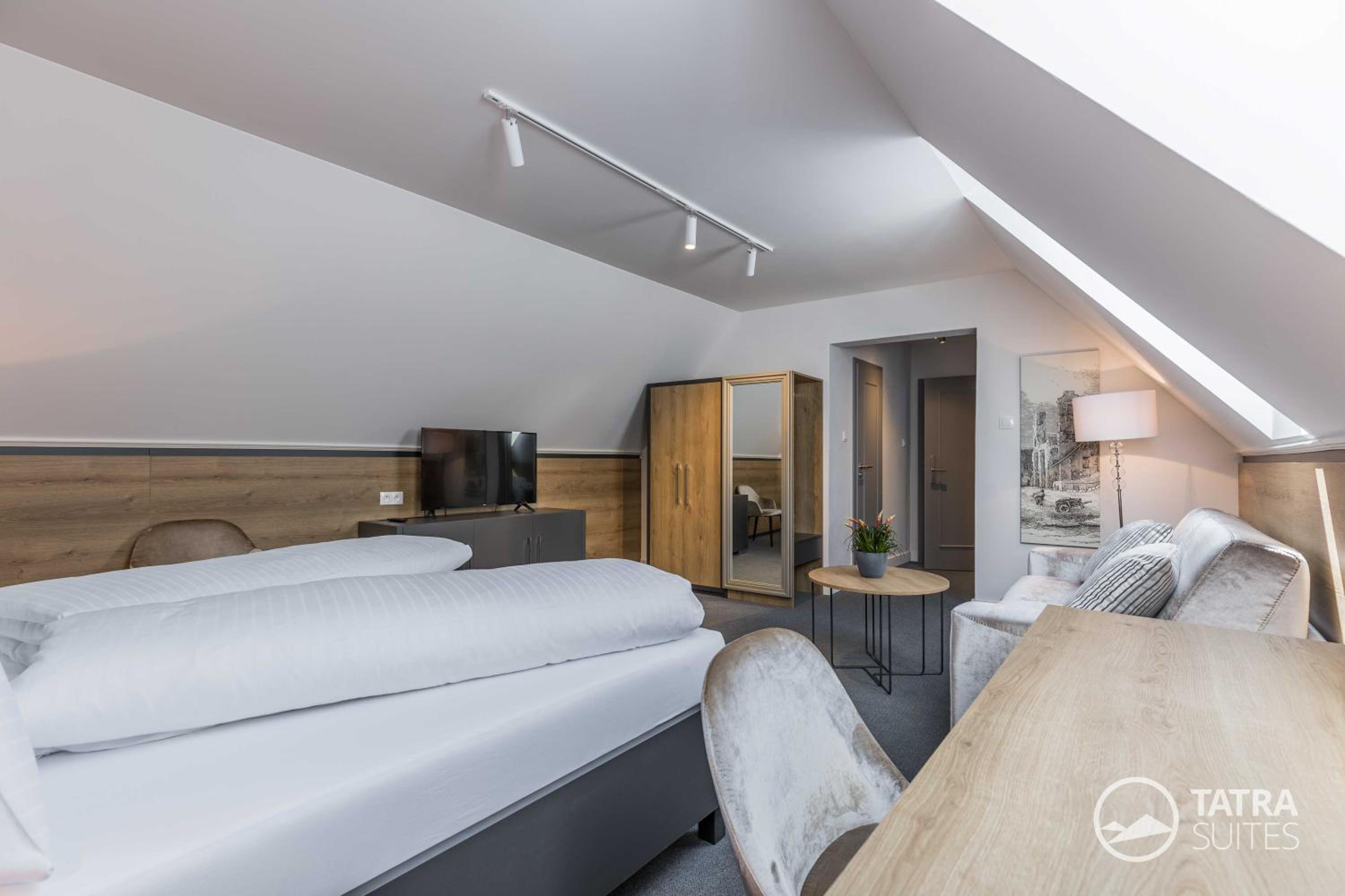 One-Bedroom Apartment - Photo 6