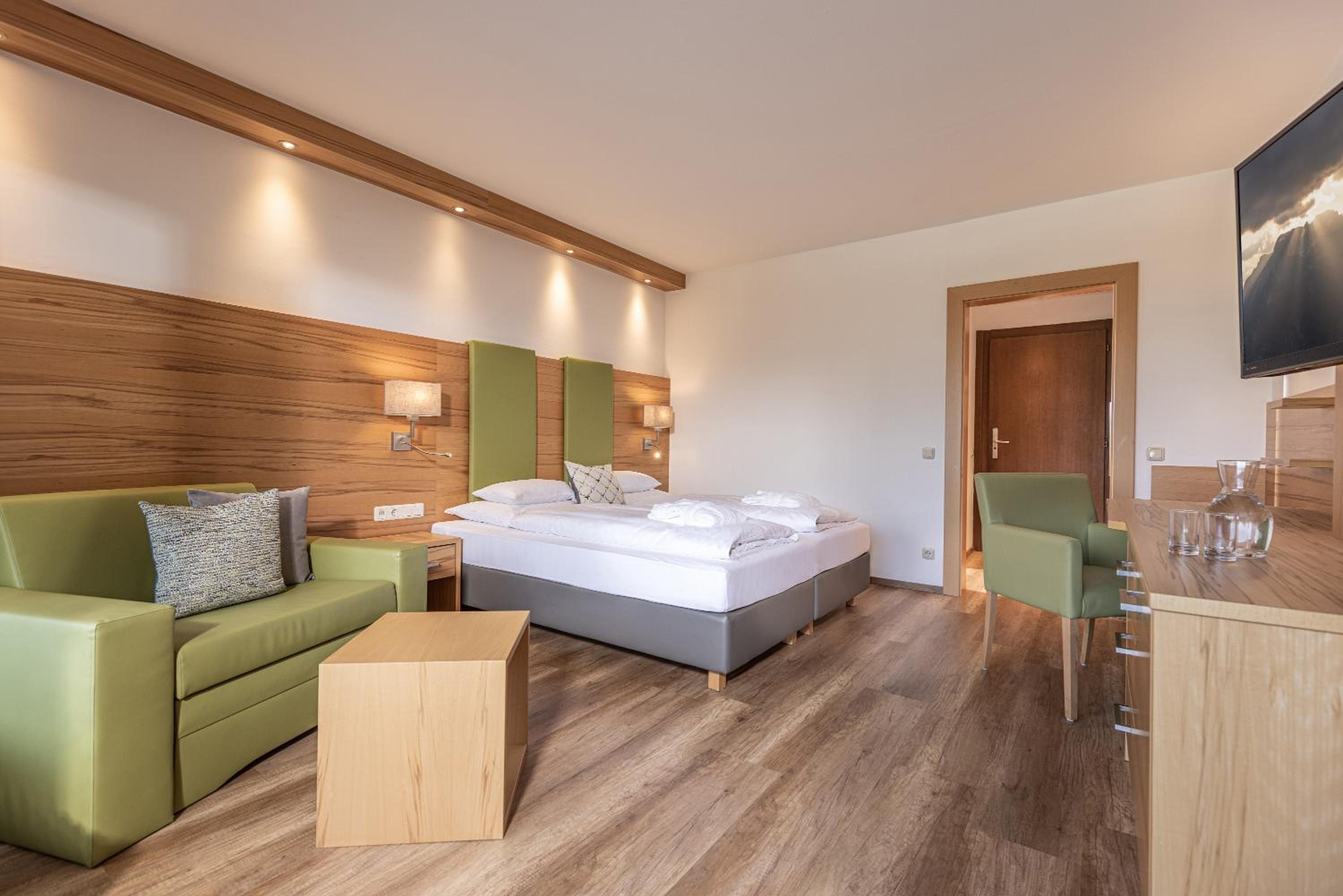 Double Room with Balcony photo 3