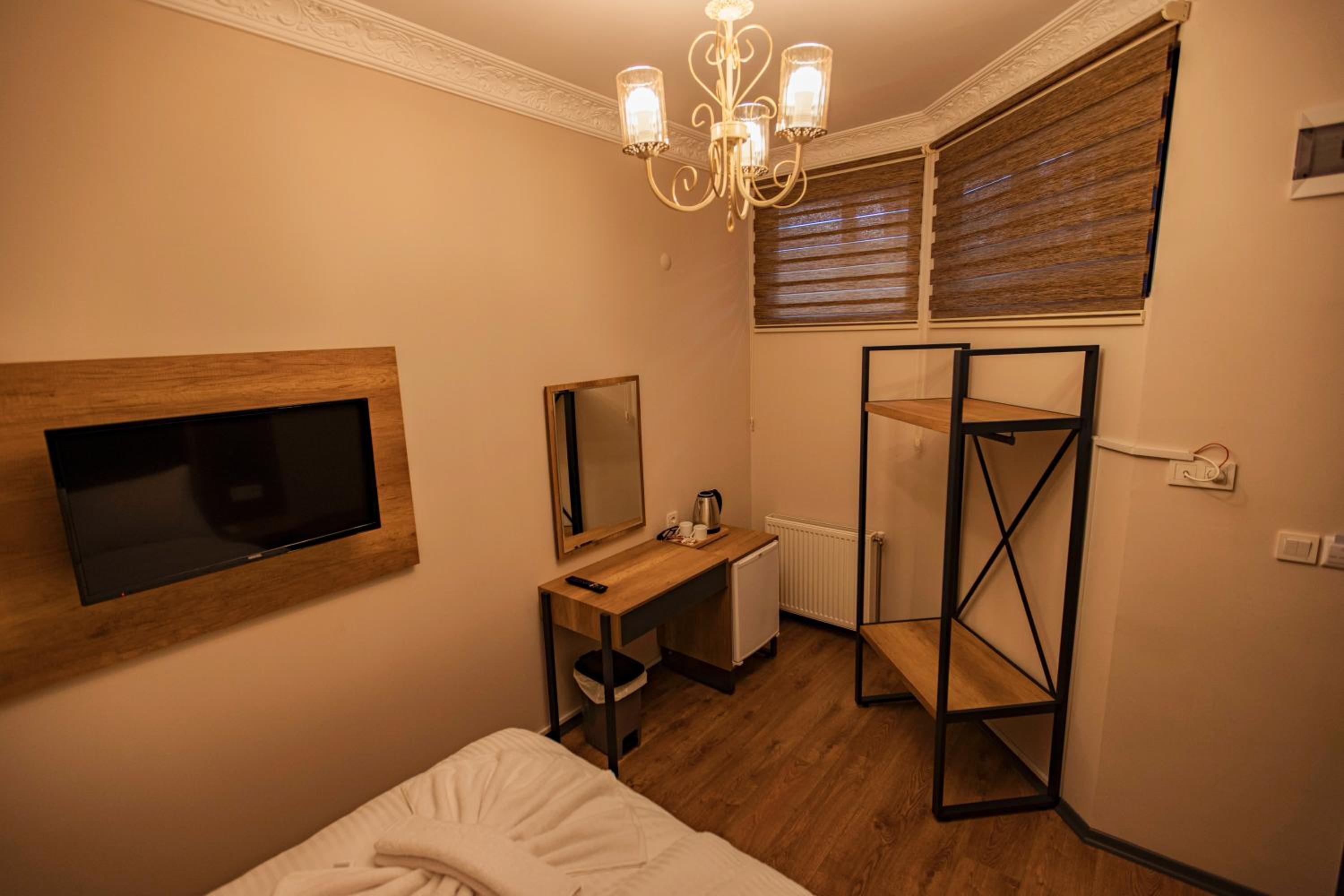 Economy Double Room — the supplier's photographs — photo 3