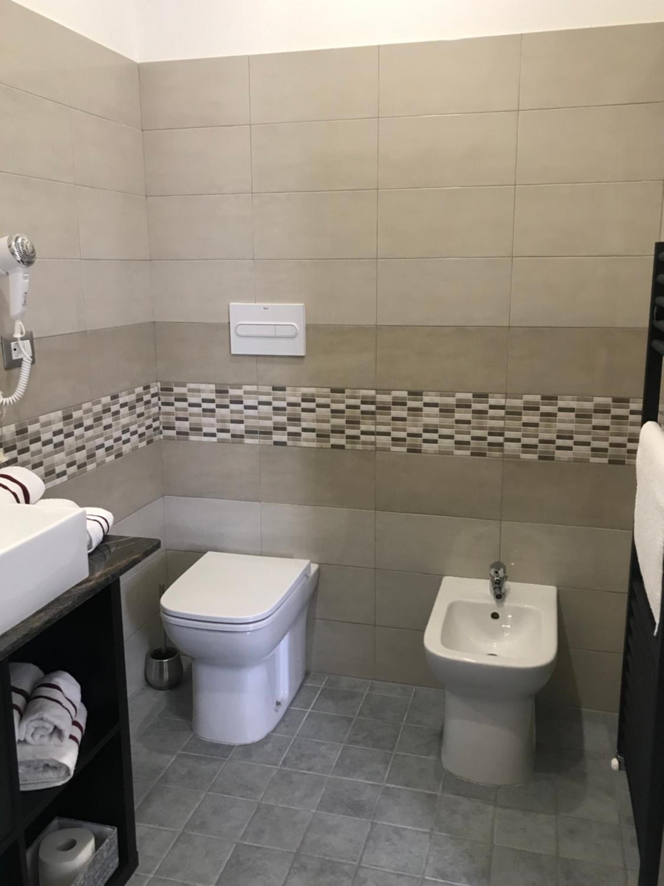 Double Room with Private Bathroom photo 2