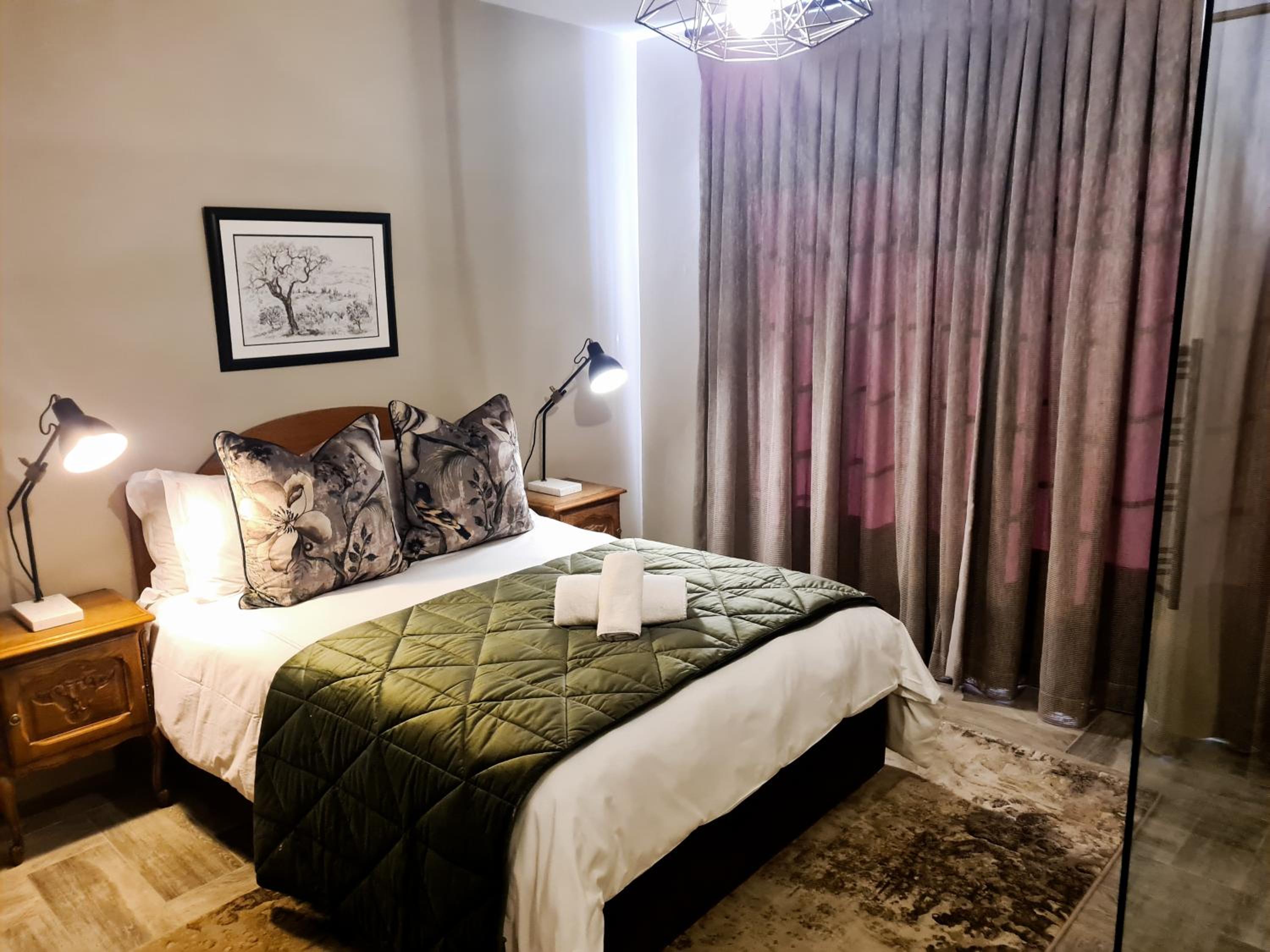 Large Double Room photo 2