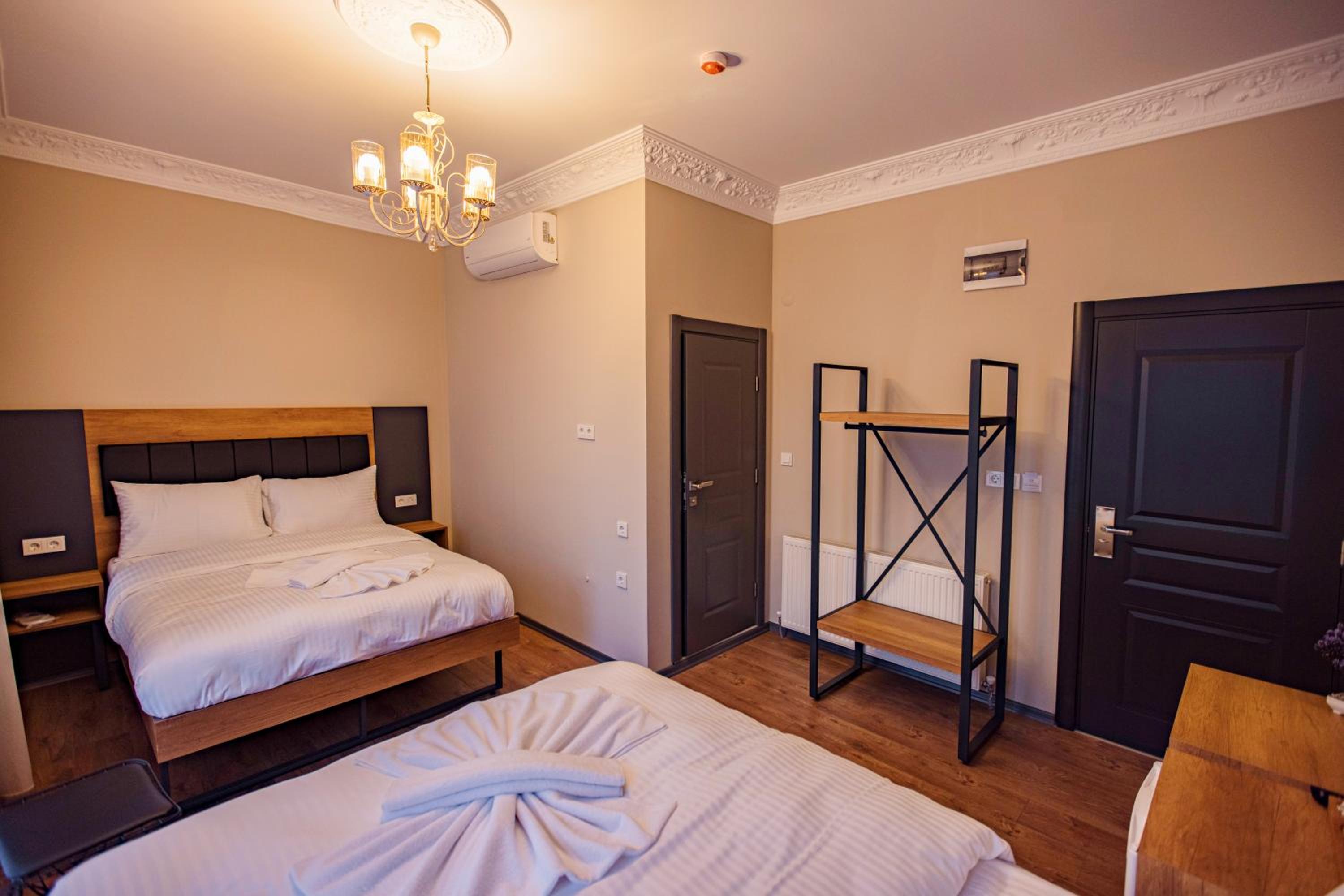Quadruple Room with Balcony photo 3
