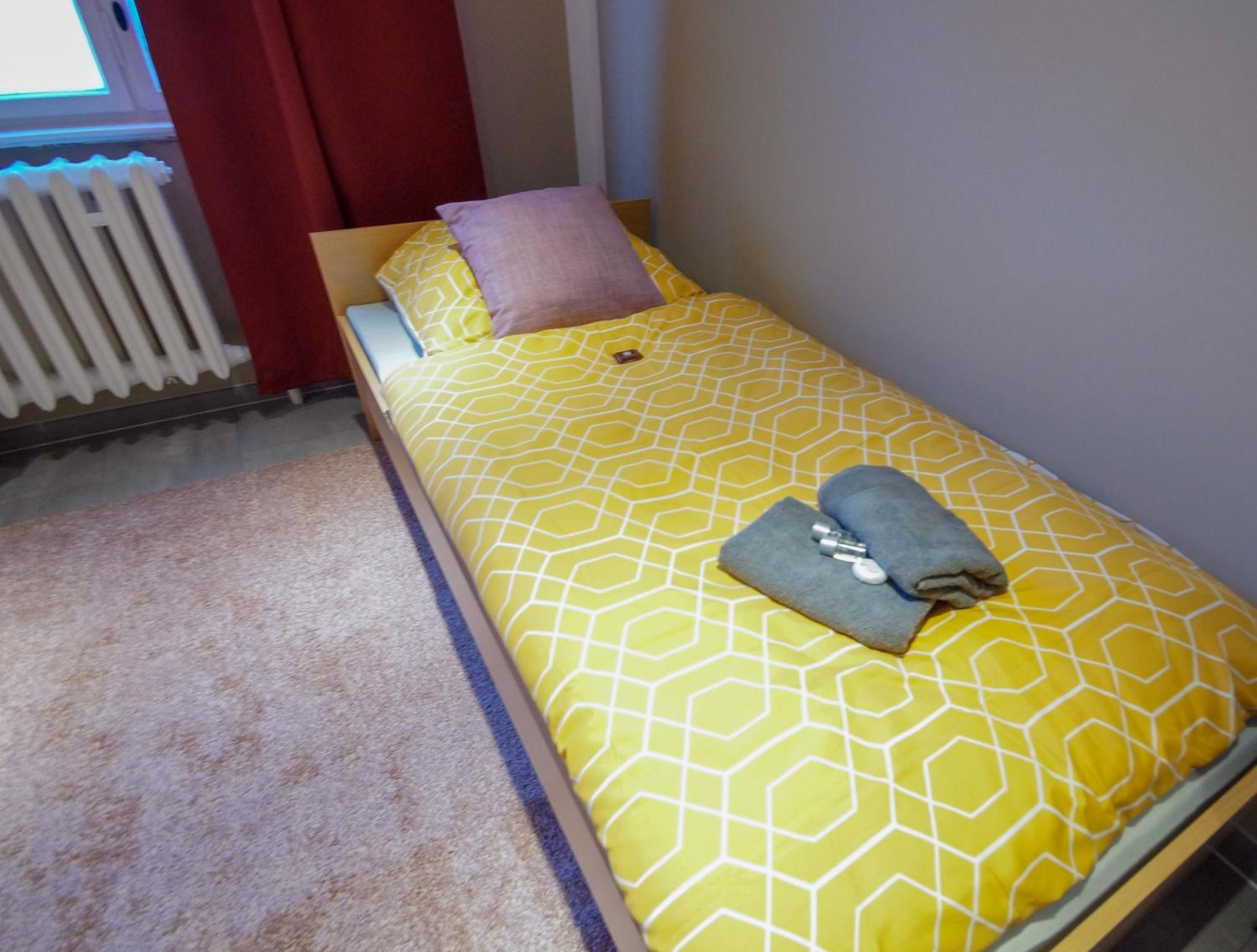 Standard Twin Room with Shared Bathroom photo 3