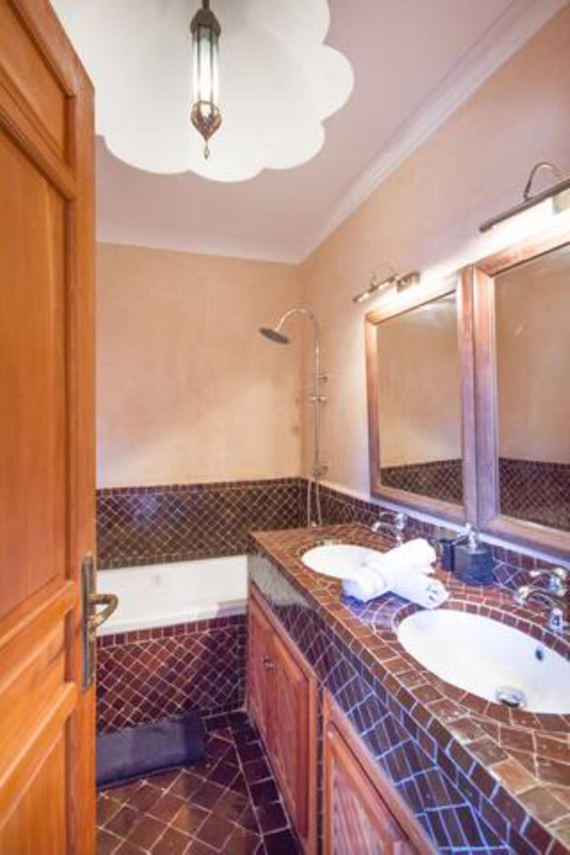 Small Double Room - Photo 3