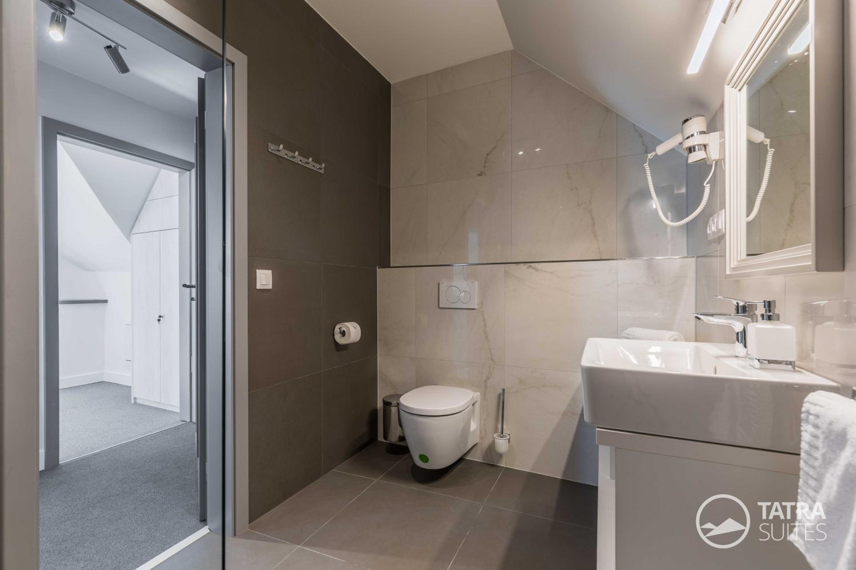 Family Suite - Photo 14