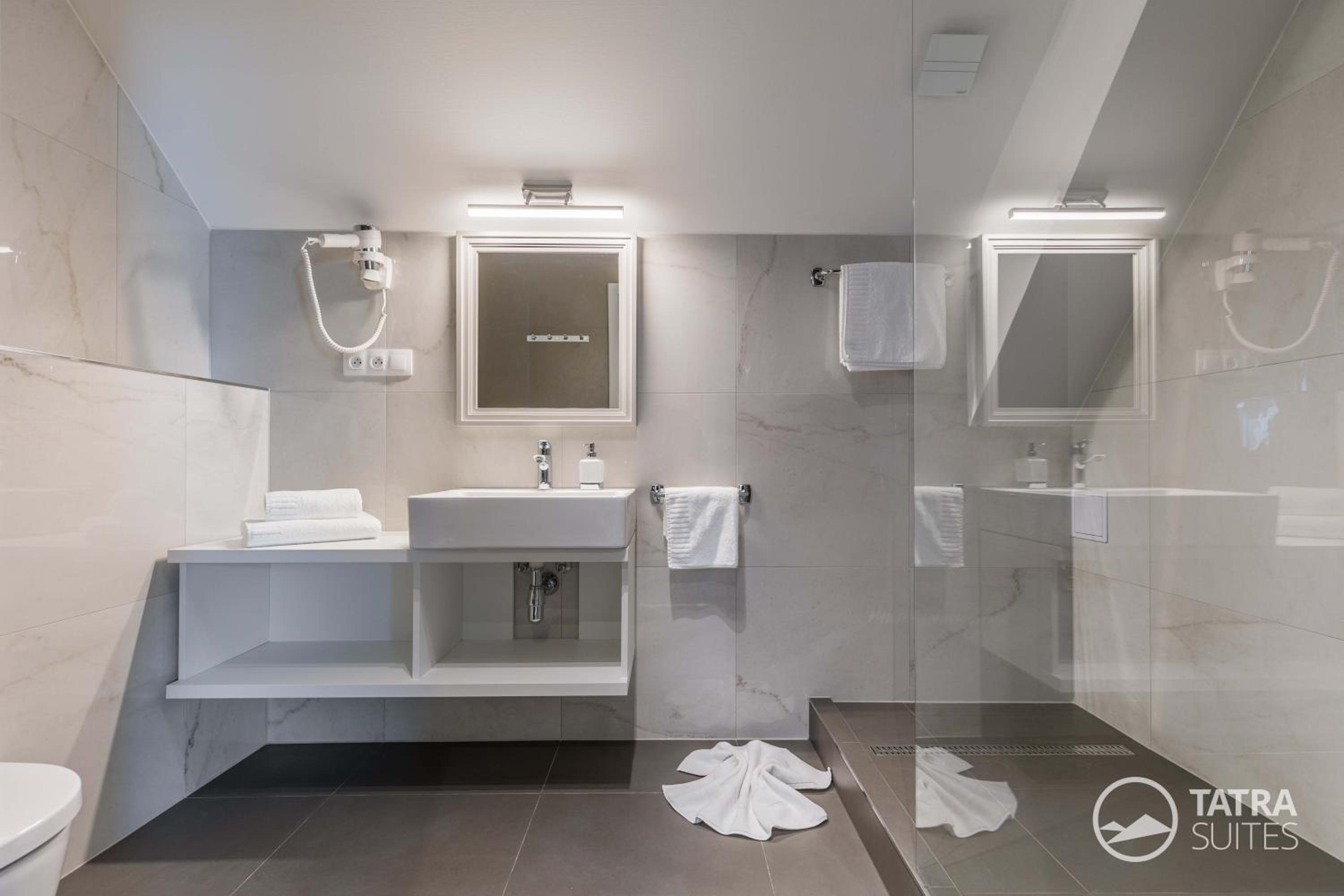 Family Suite - Photo 13