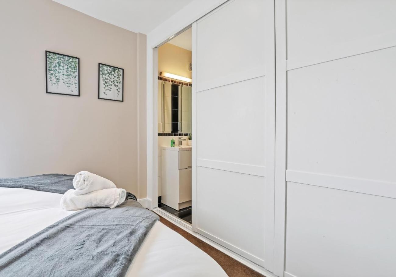 Three-Bedroom Apartment - Photo 16