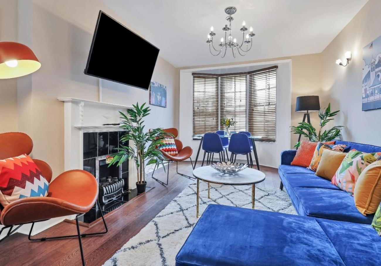Three-Bedroom Apartment - Photo 1