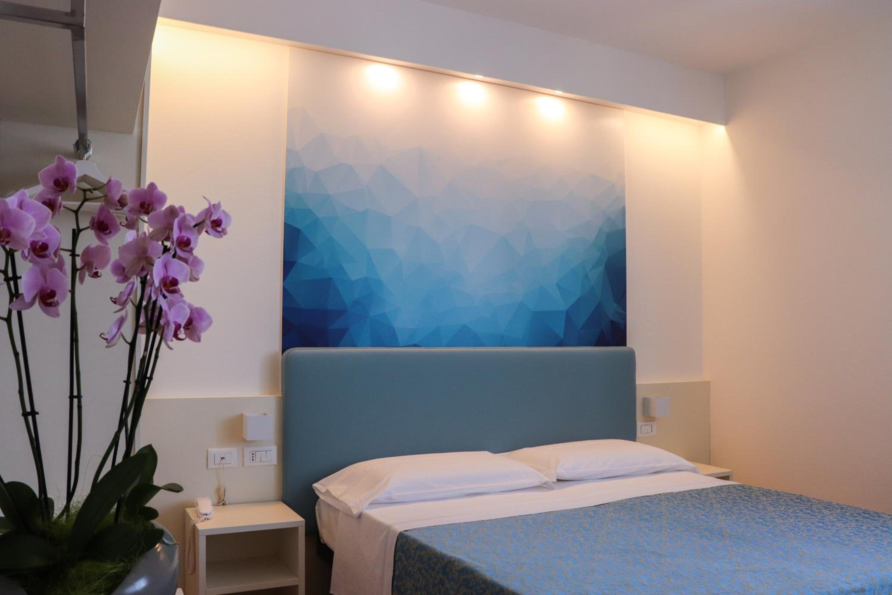 Budget Double Room photo 1