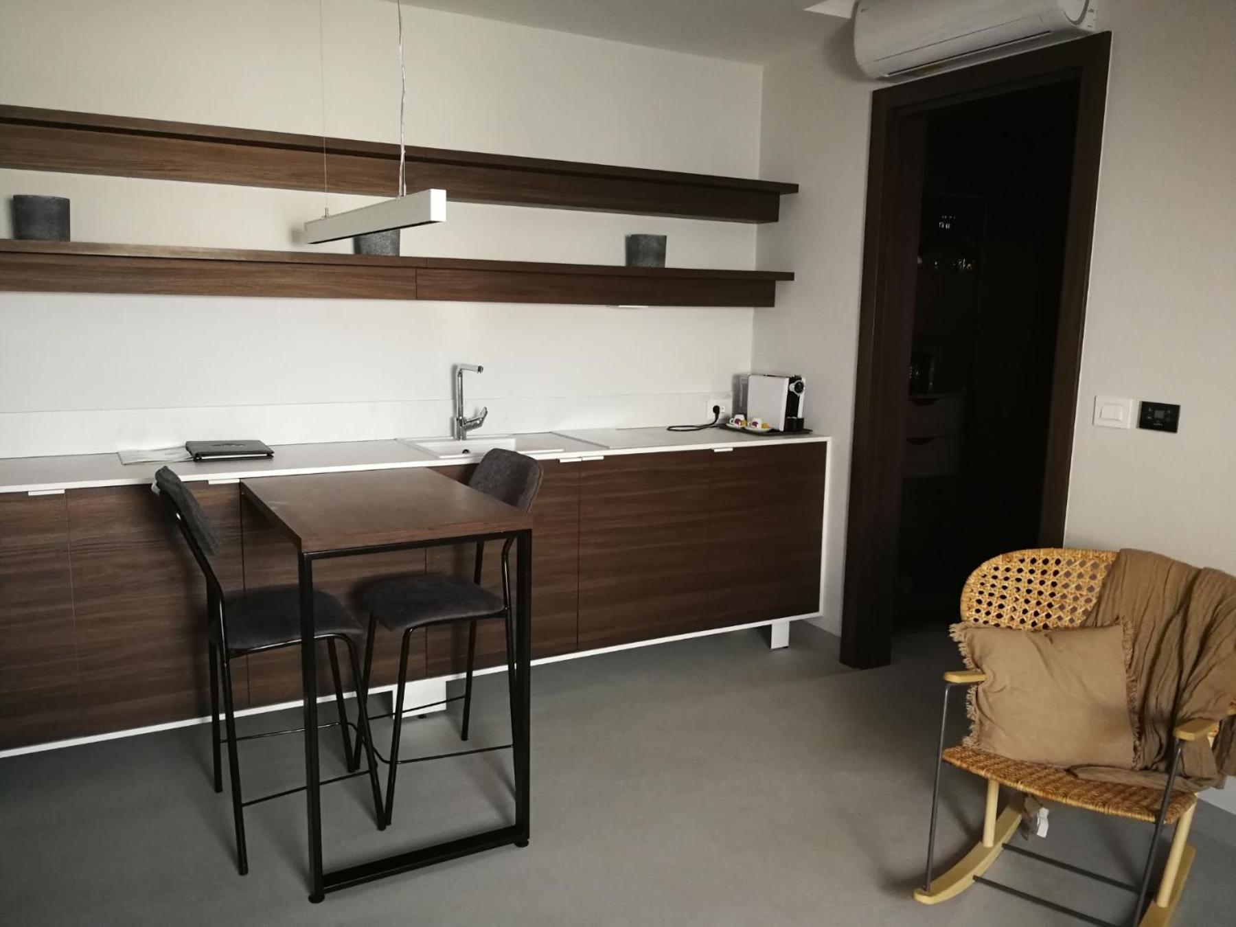 Queen Suite with Spa Bath - Photo 4