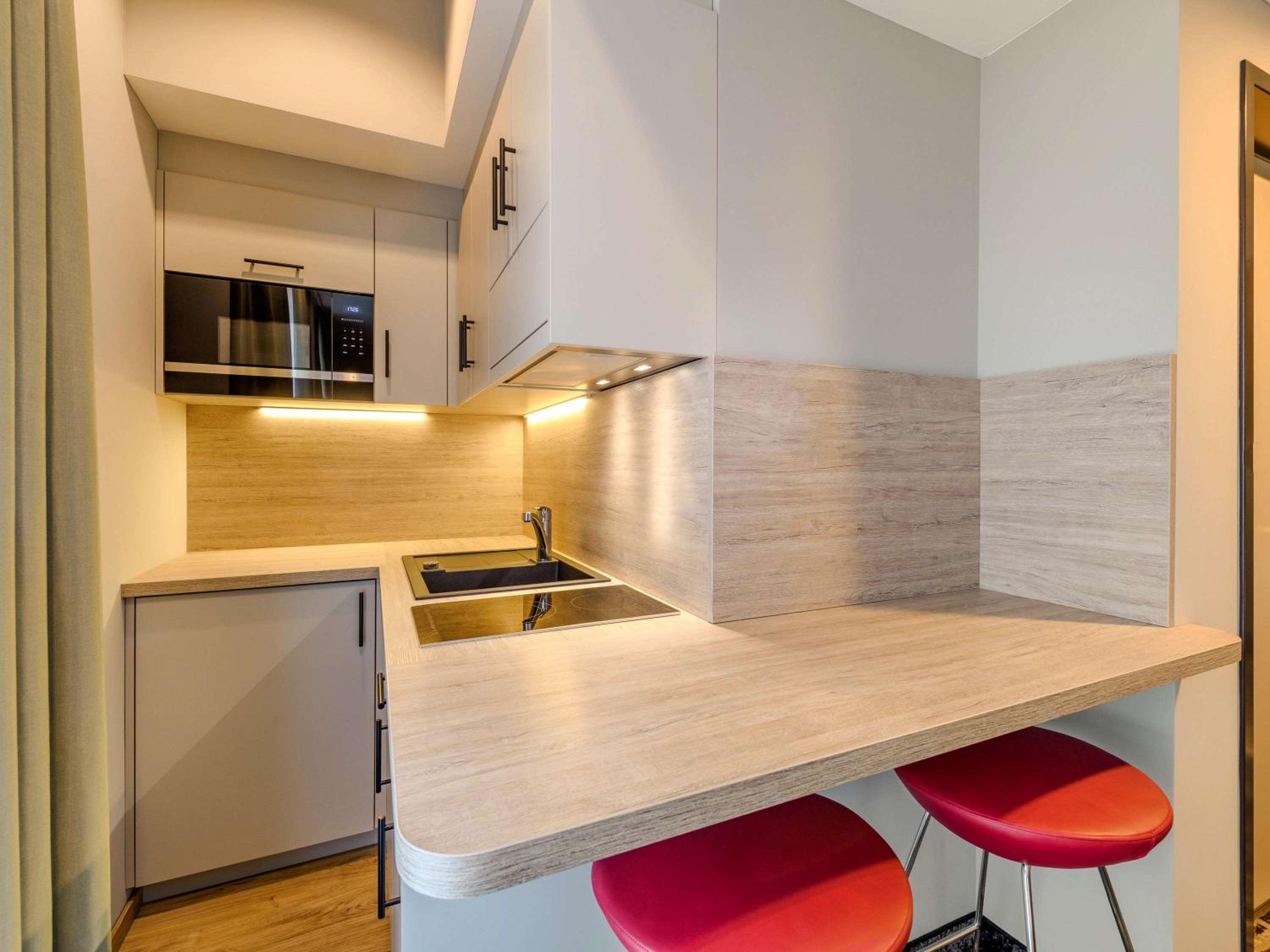 Modern Family Room - Photo 5