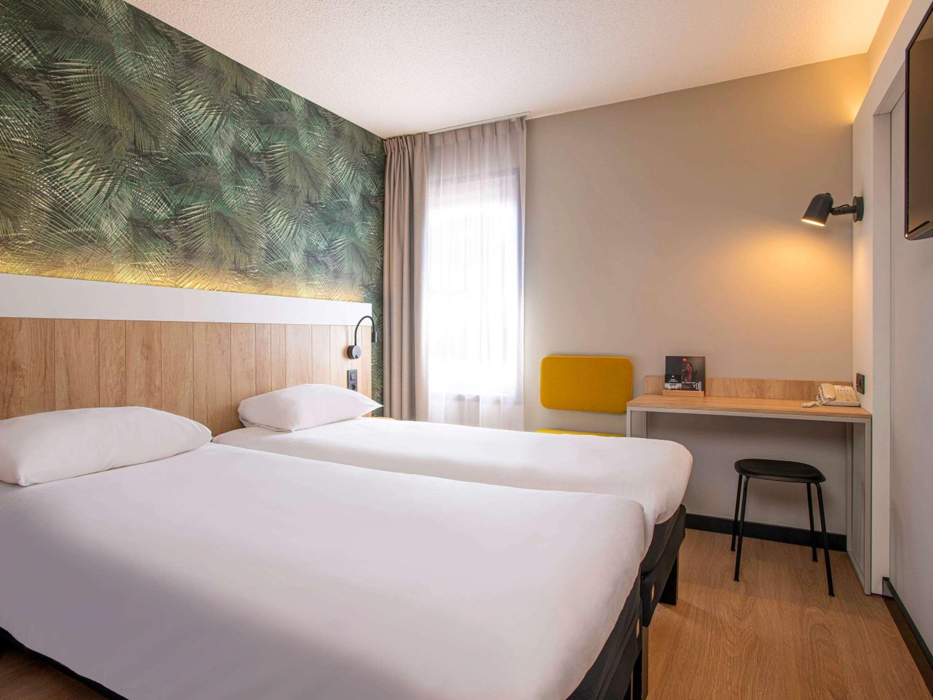 Room with Double or Twin Beds - Photo 6