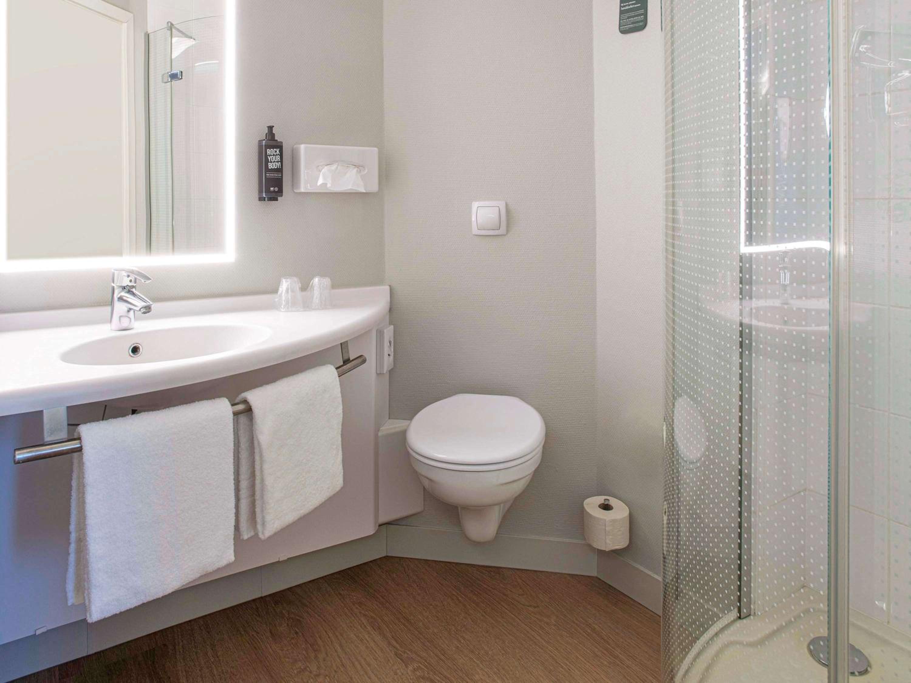 Room with Double or Twin Beds - Photo 3